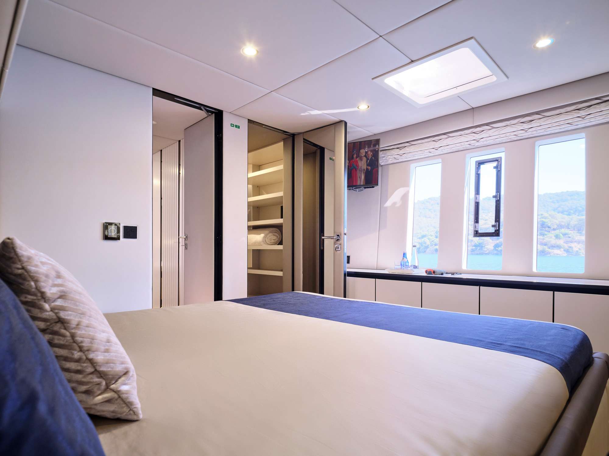 GENNY Yacht Charter - Master cabin with walk-in closest
