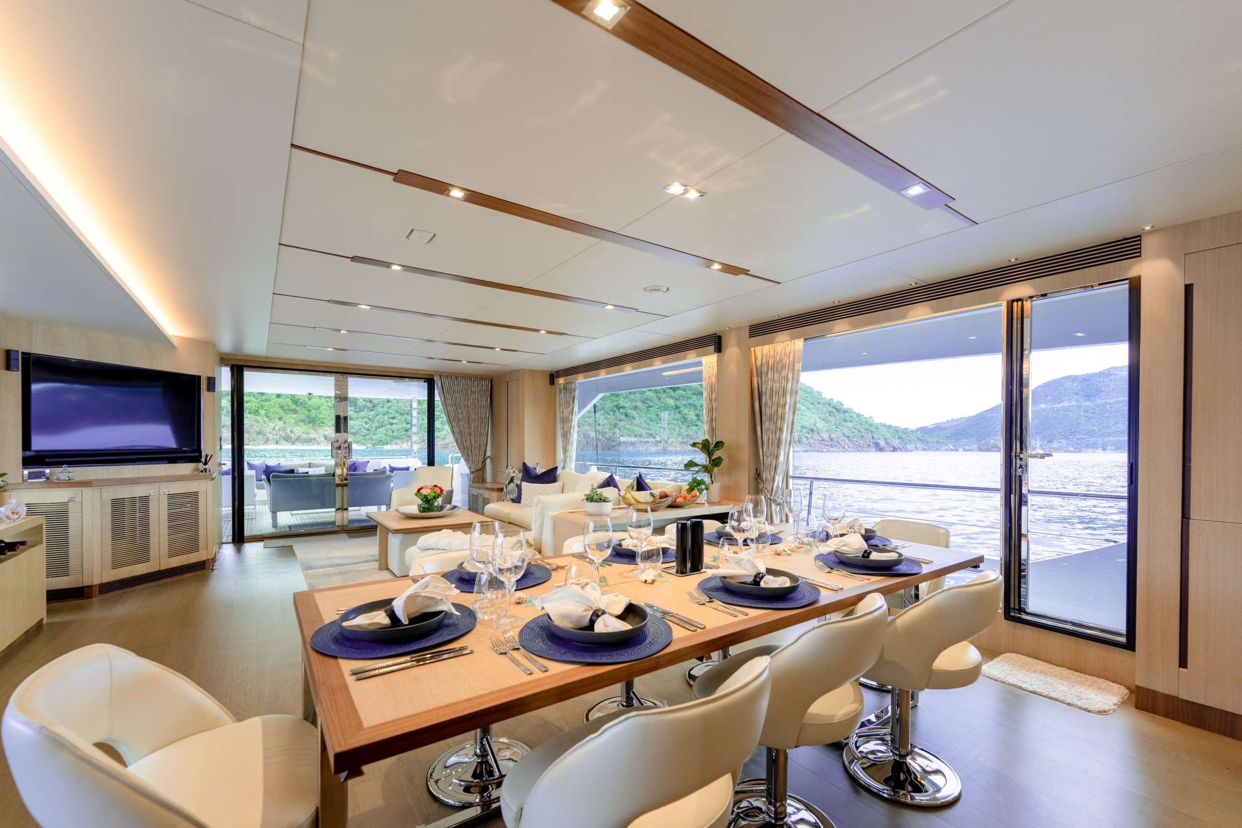 AQUA LIFE Yacht Charter - Formal Dining Area