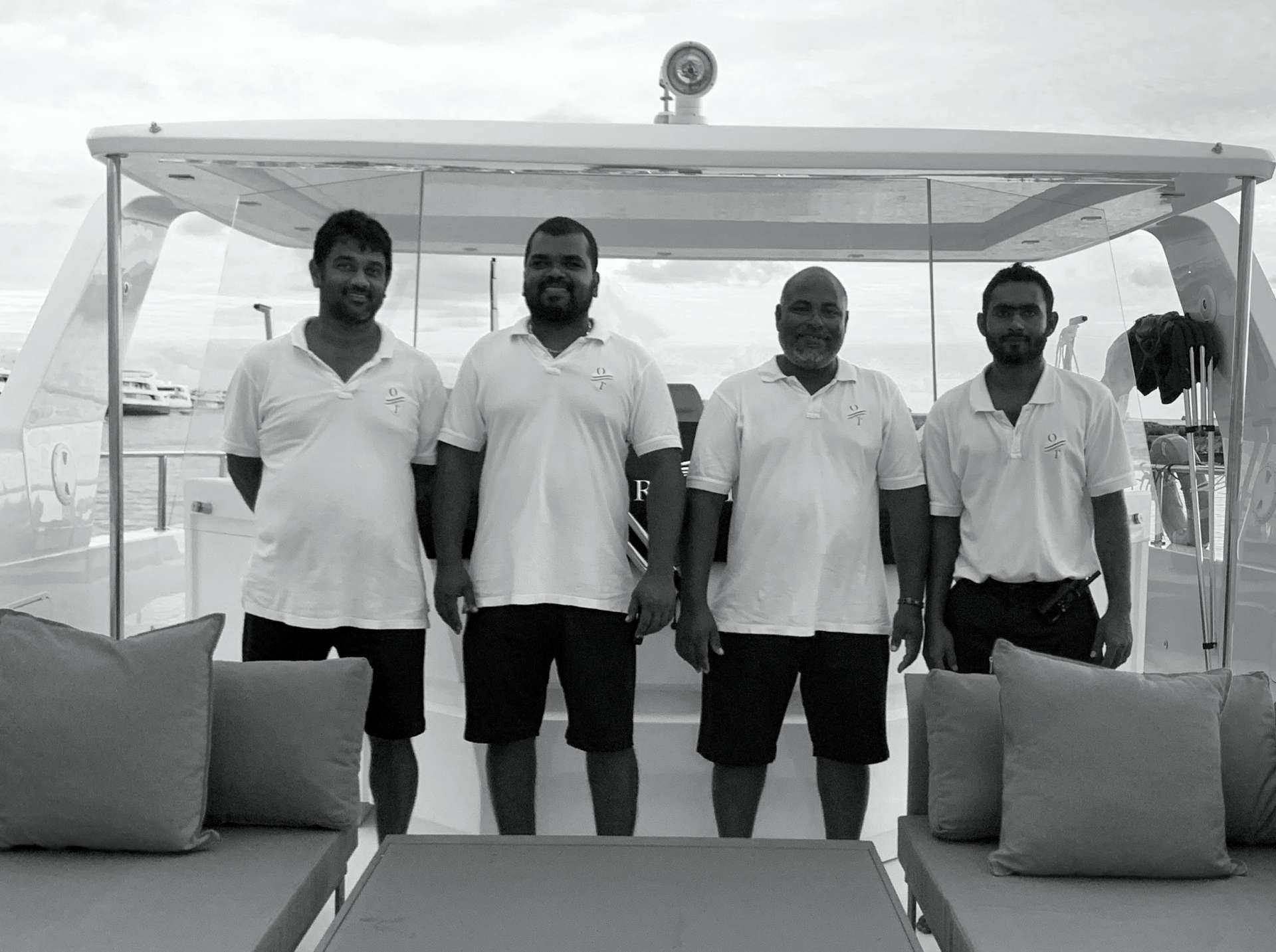 Yacht Charter OVER REEF Crew