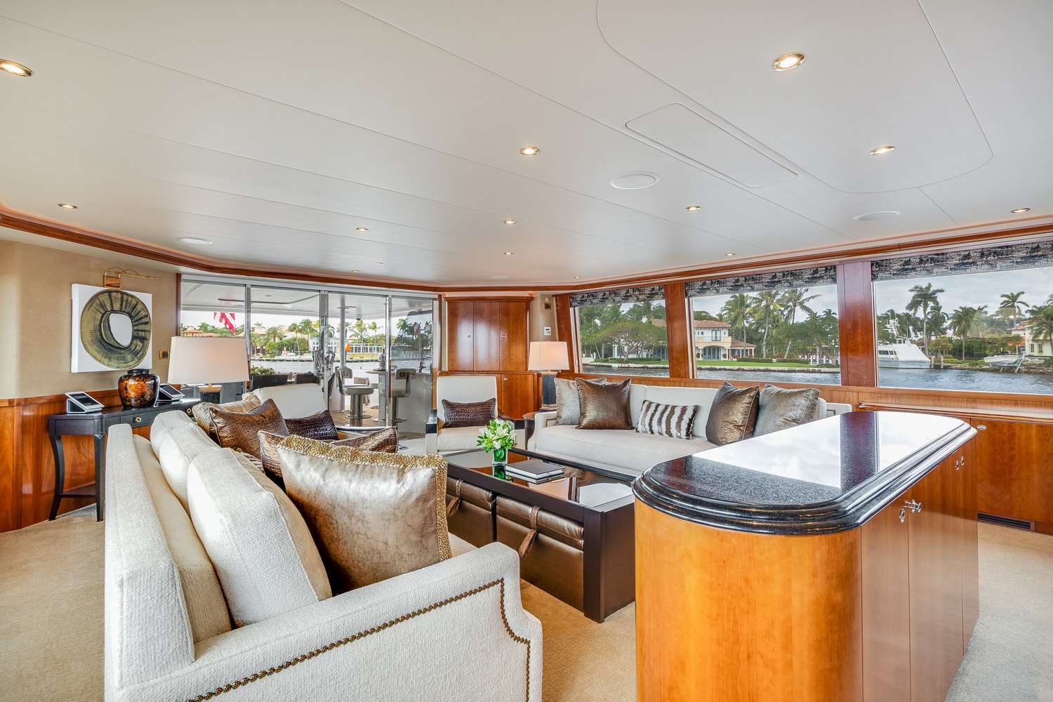 MY WAY Yacht Charter - Main Salon