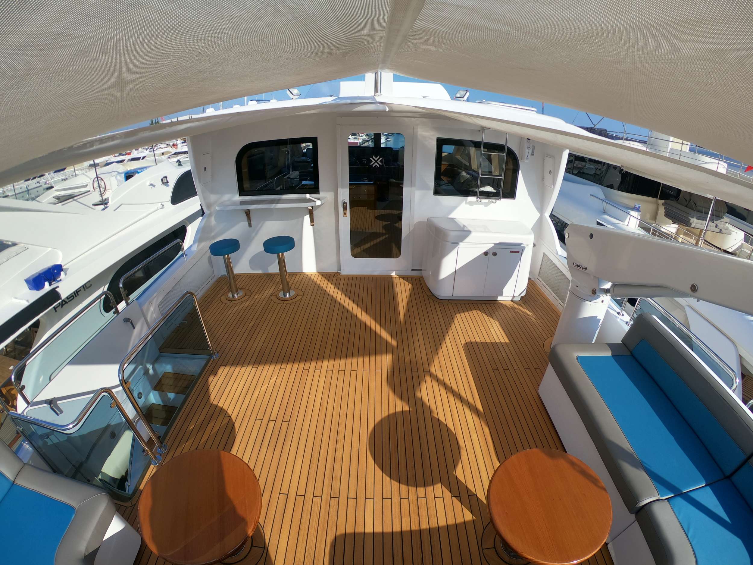 Flybridge aft with awnings