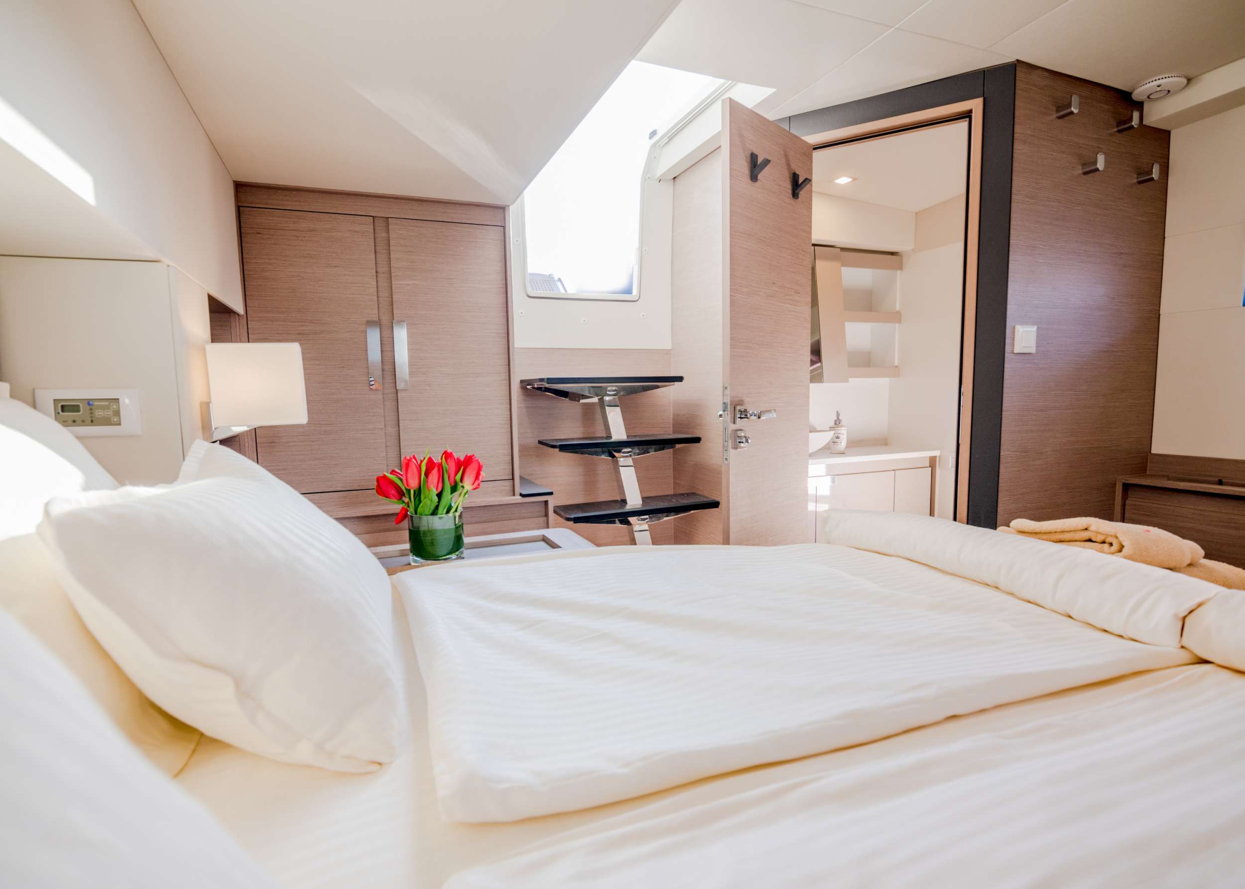 Guest cabin