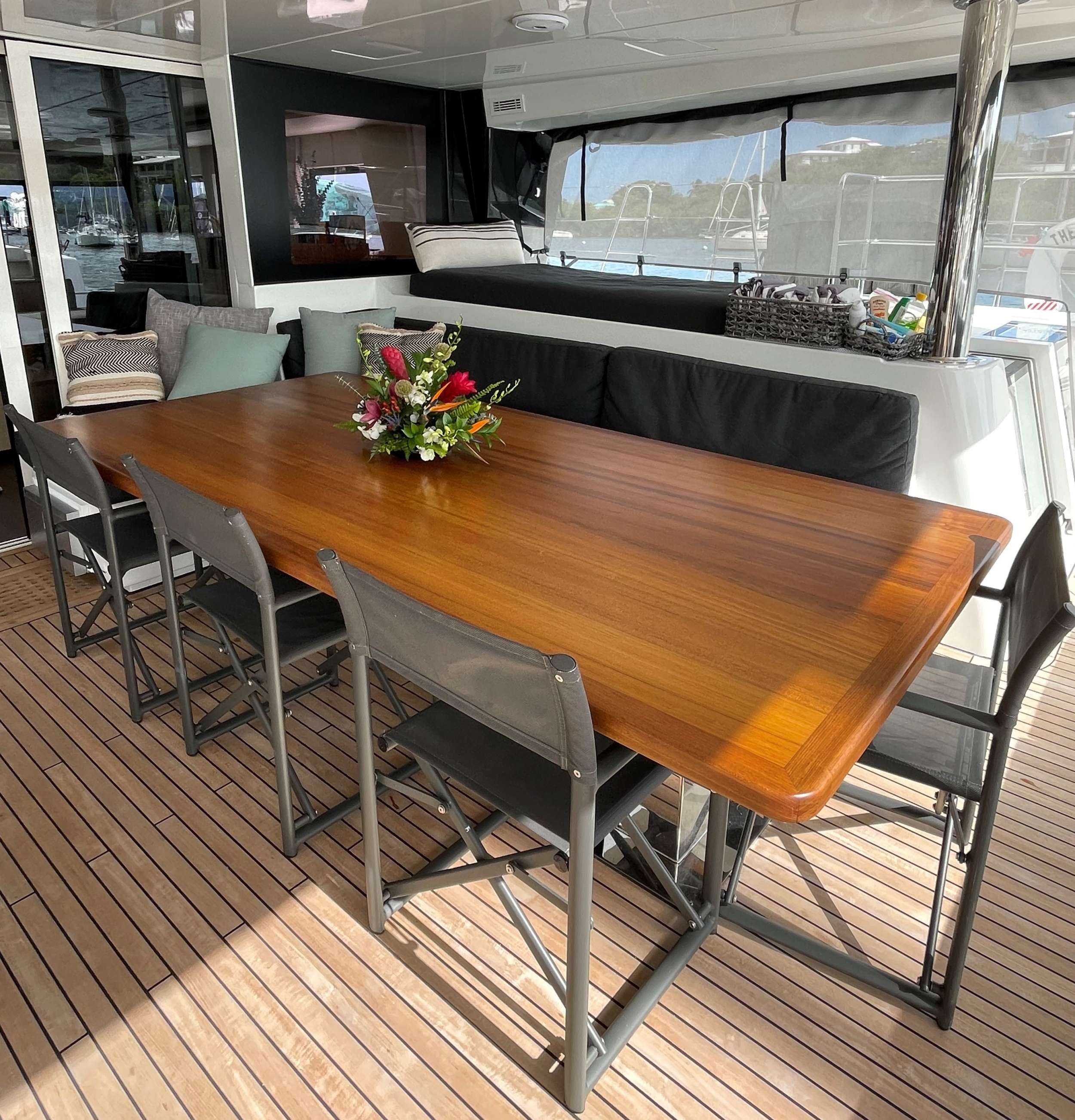 THE PURSUIT Yacht Charter - cockpit dining table