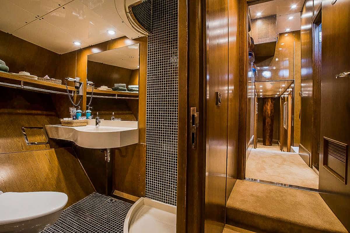 Master Cabin Bathroom
