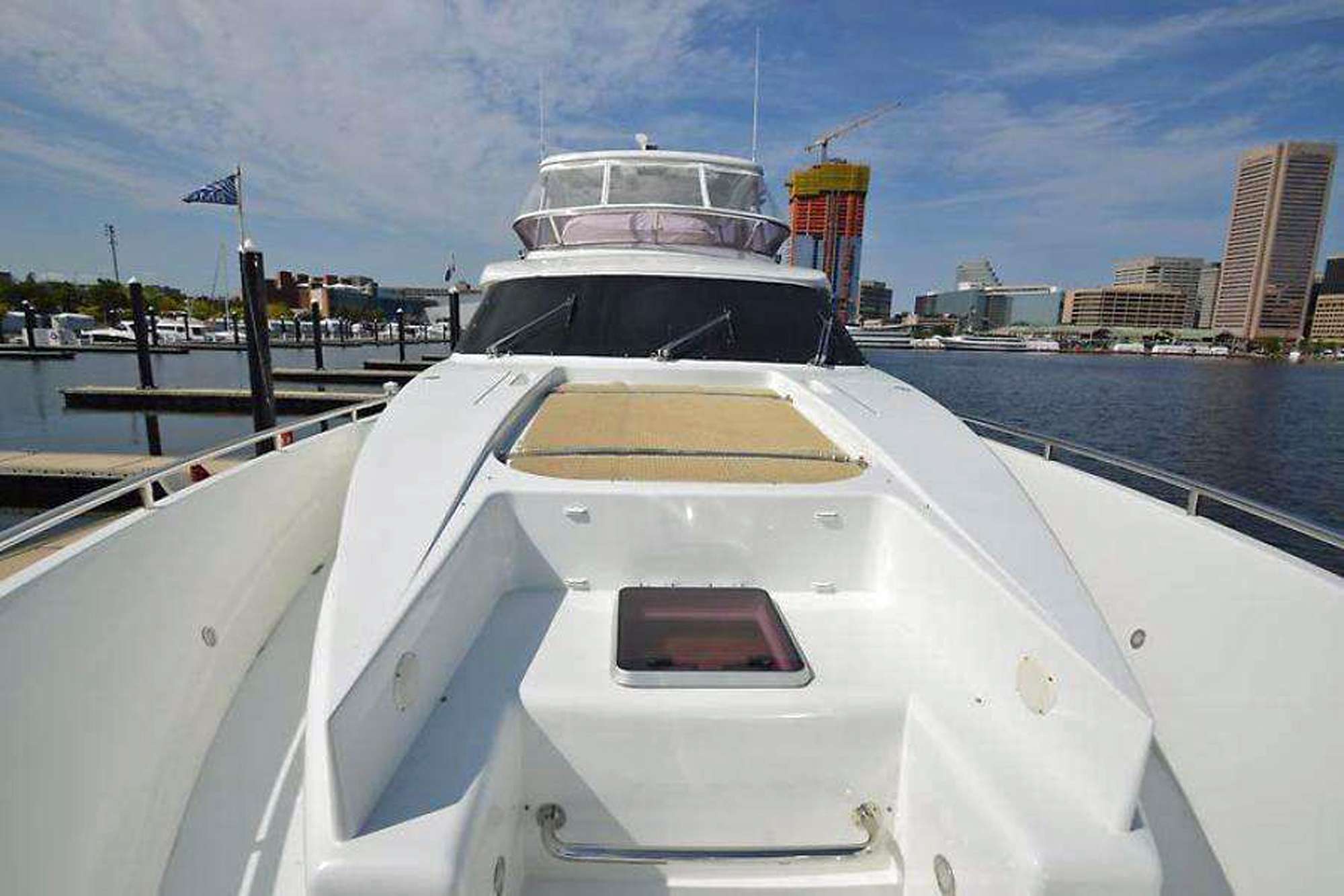 Bow with large lounge cushions