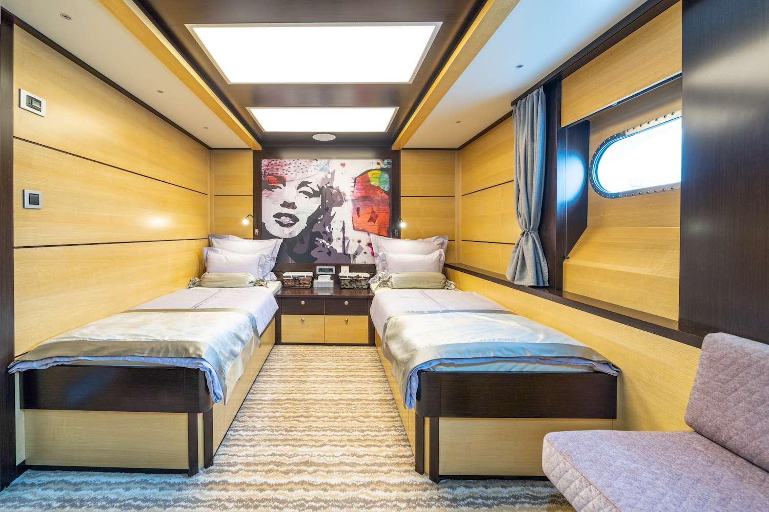 NAVILUX Yacht Charter - Marilyn twin ensuite