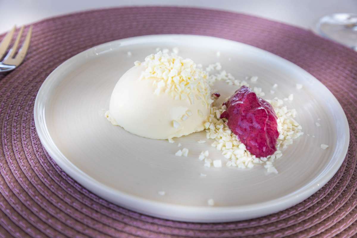 NAVILUX Sample Menu item