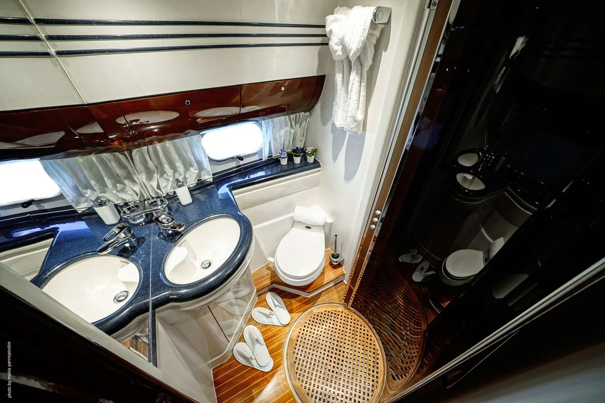 DISTAR PRINCESS Yacht Charter - VIP Cabin Facilities