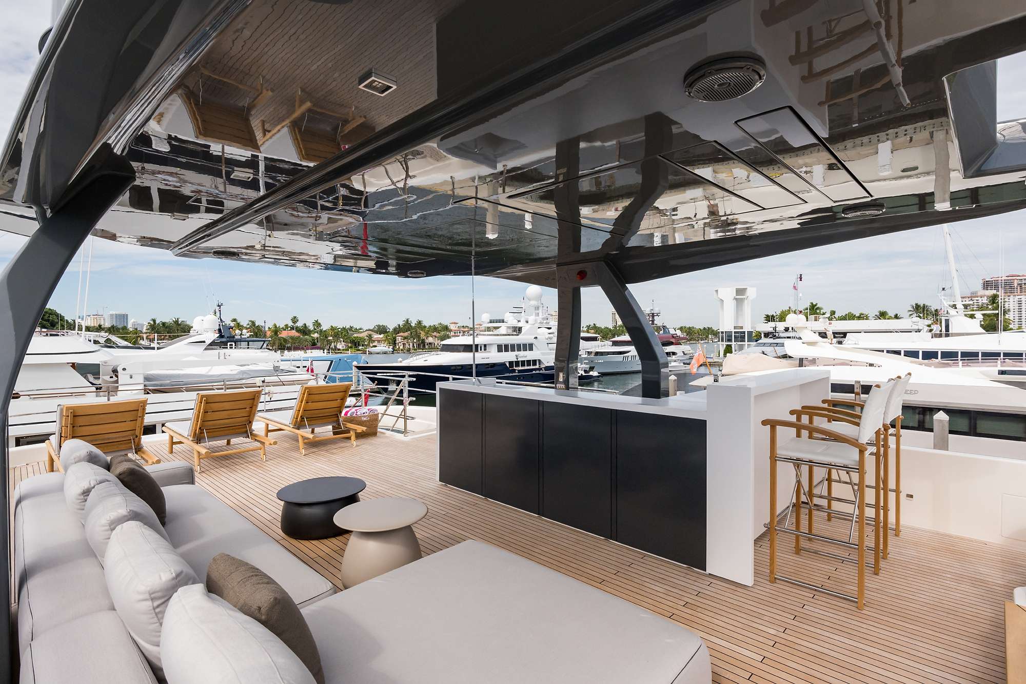 Top deck