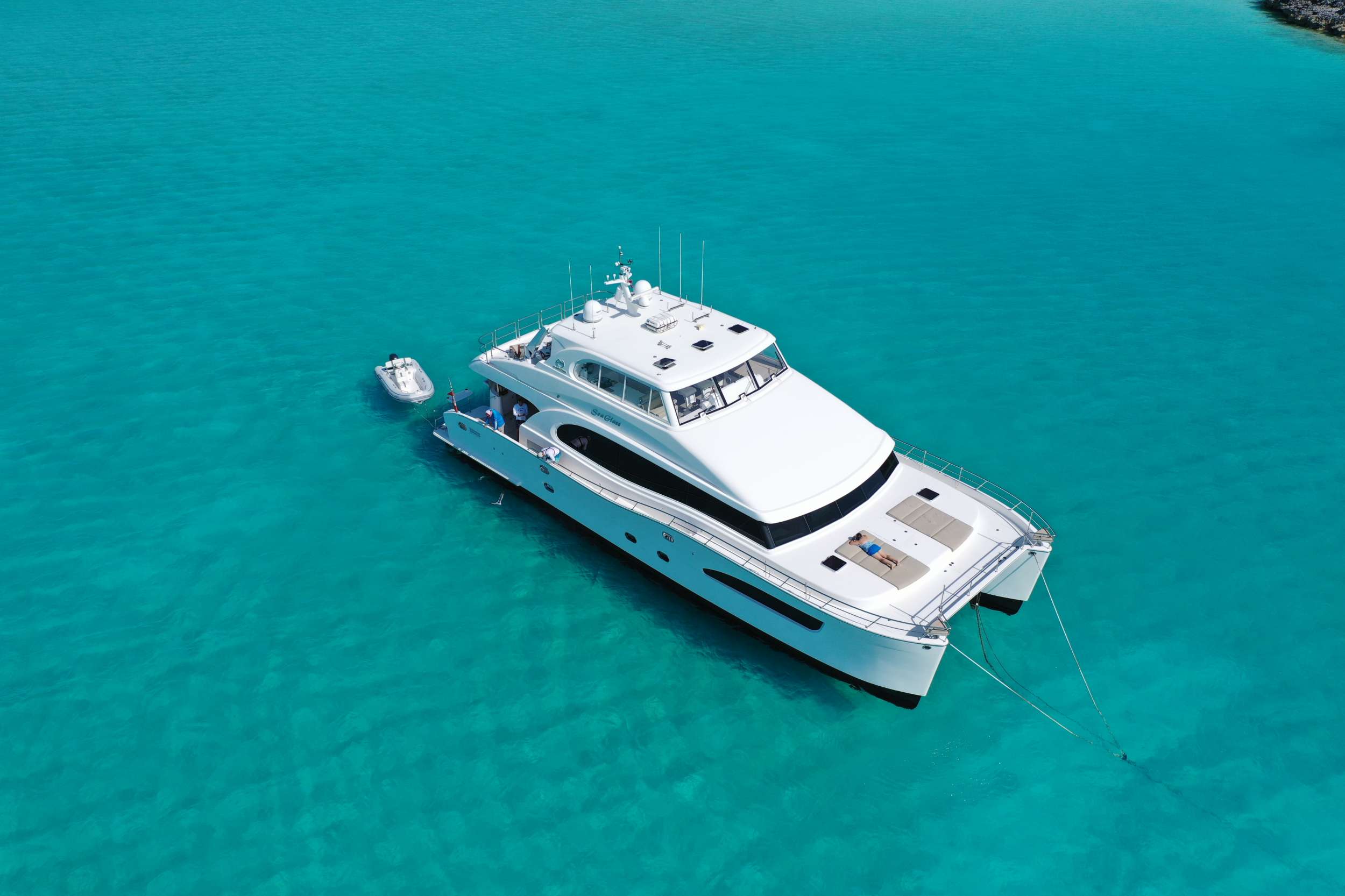 Yacht Charter SEAGLASS 74 | Ritzy Charters