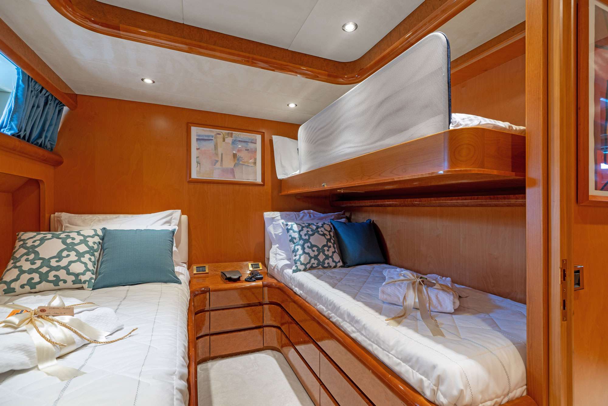 Twin Cabin 2