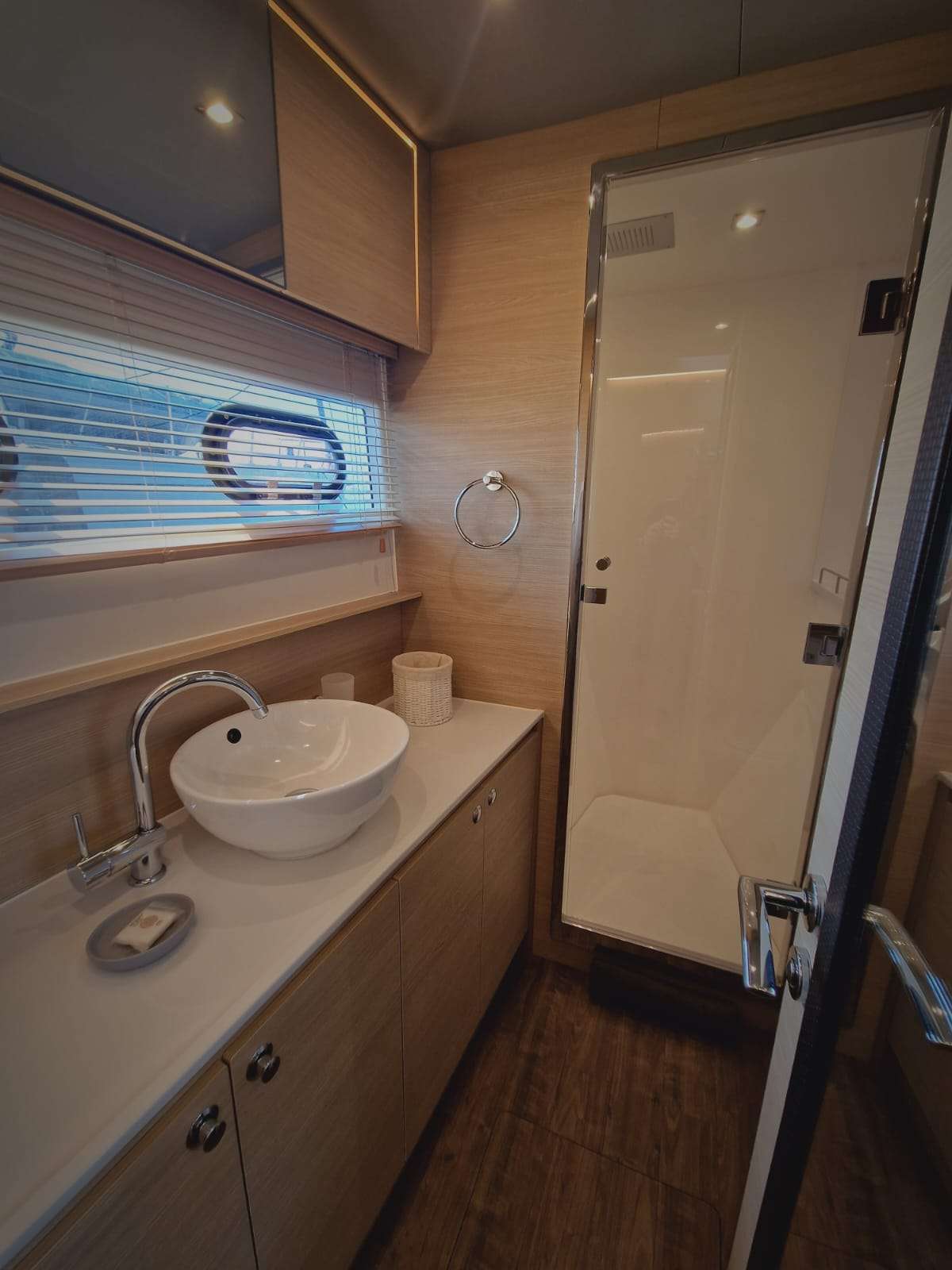 Master cabin bathroom
