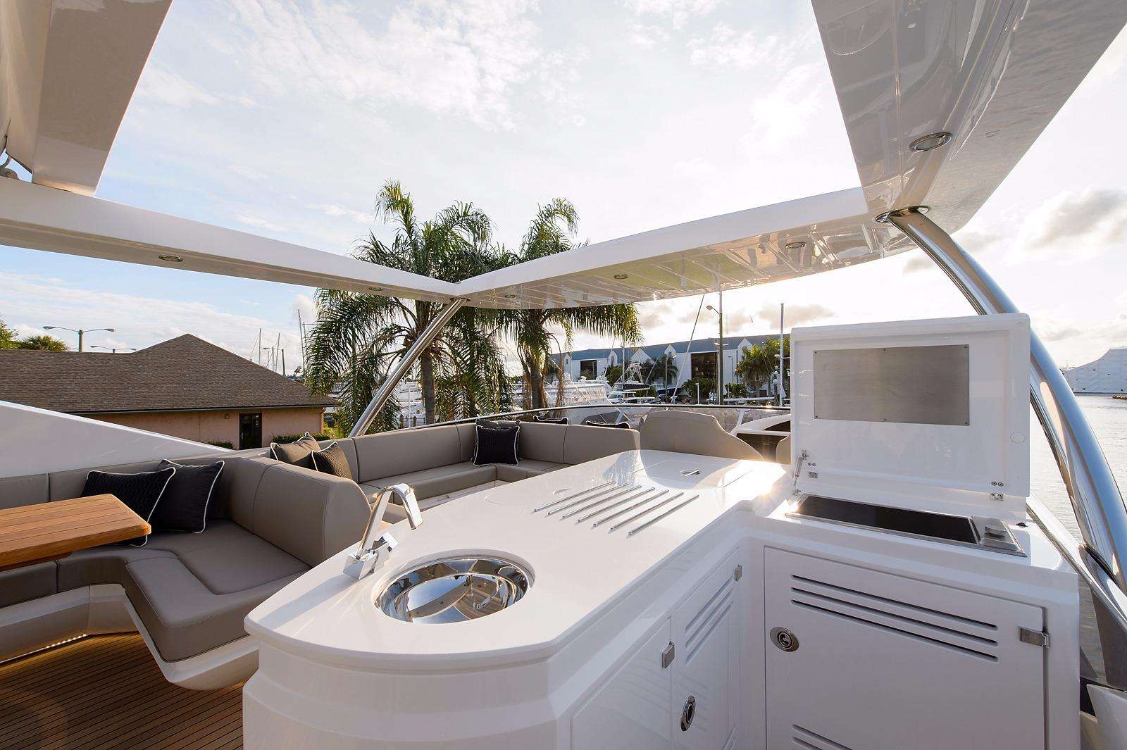 Flybridge Bar