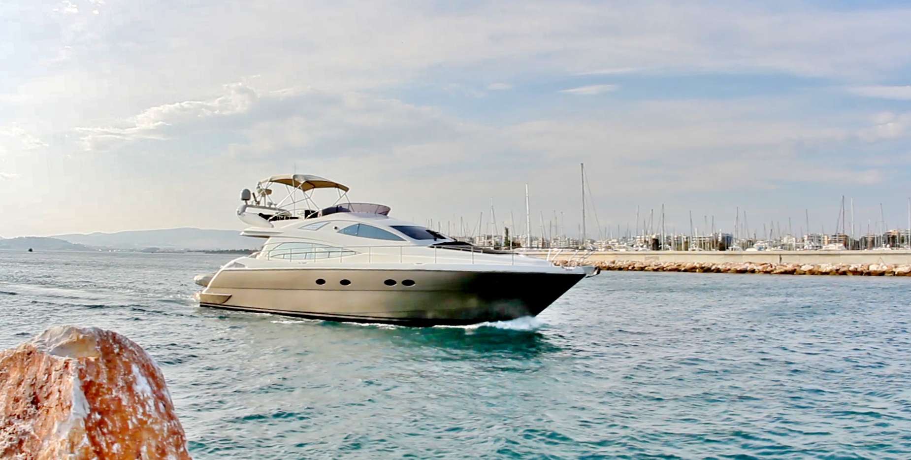 Yacht Charter PRAXIS 4 | Ritzy Charters