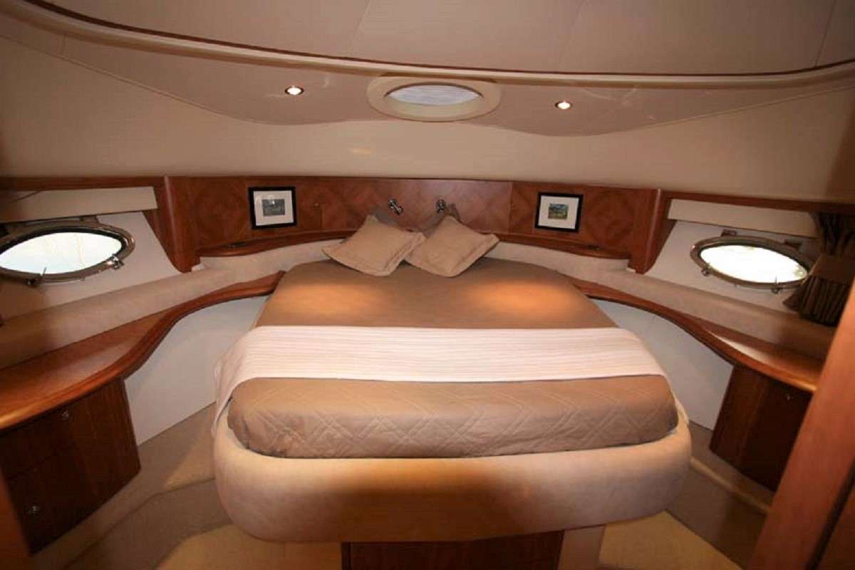 PRAXIS 4 Yacht Charter - VIP cabin