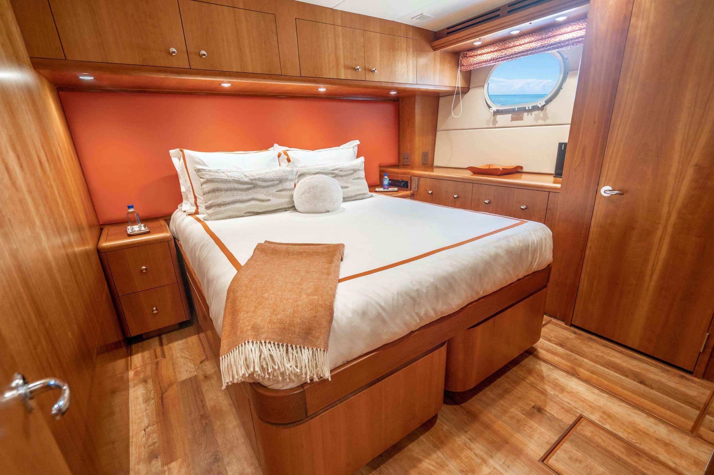 Queen (twin convertible) Guest Stateroom #1