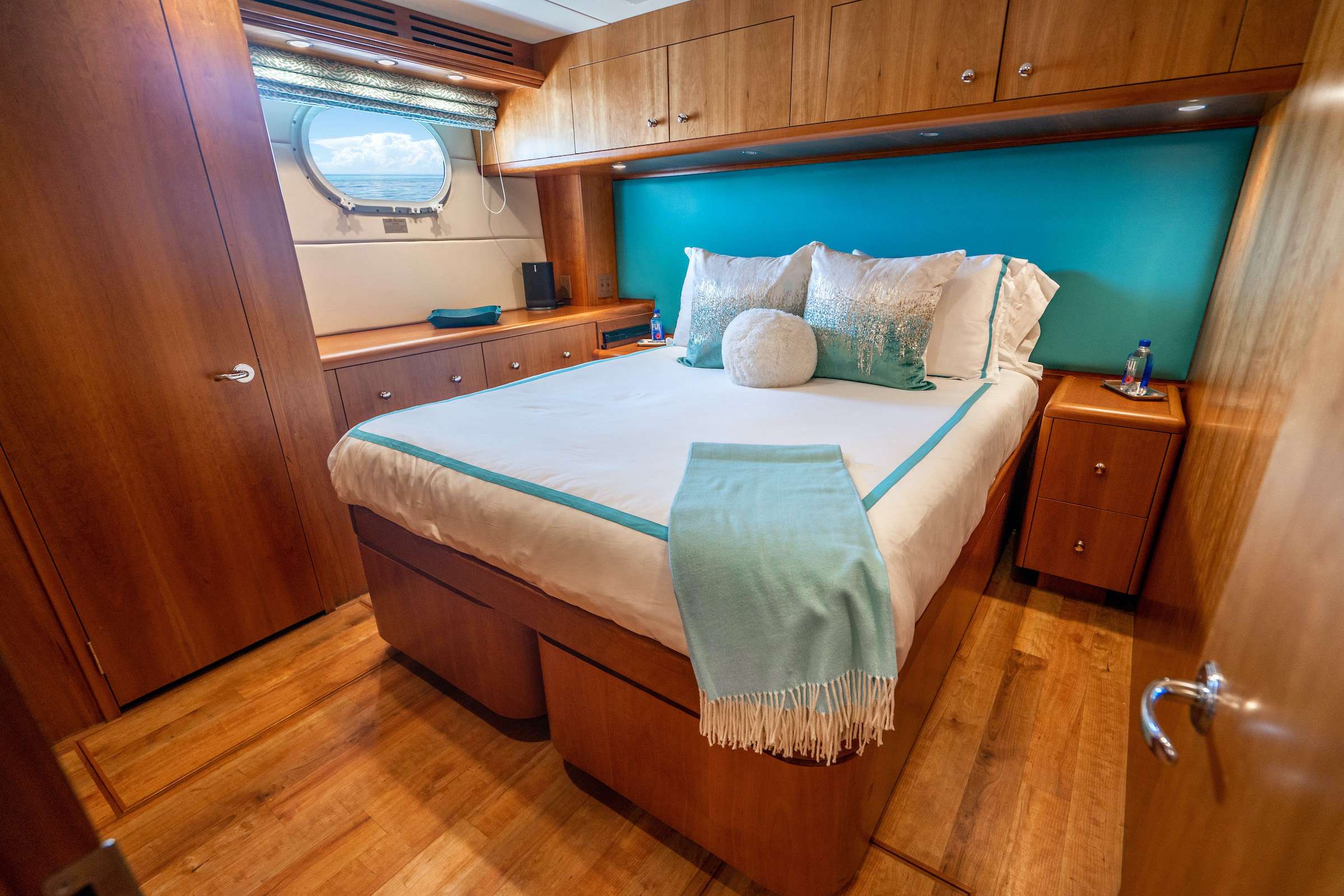Queen (twin convertible) Guest Stateroom #2
