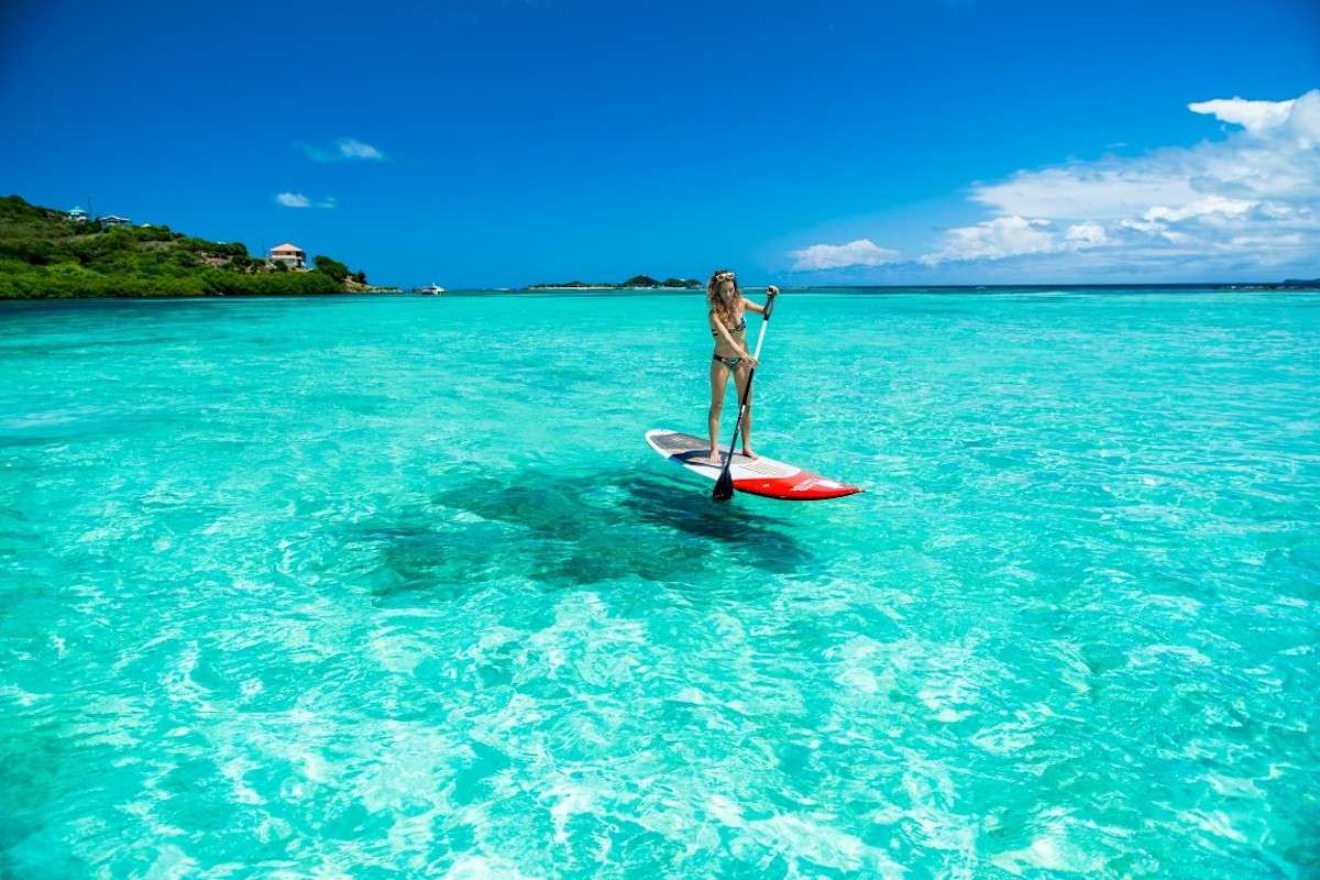 BELIEVEN Yacht Charter - Paddleboarding