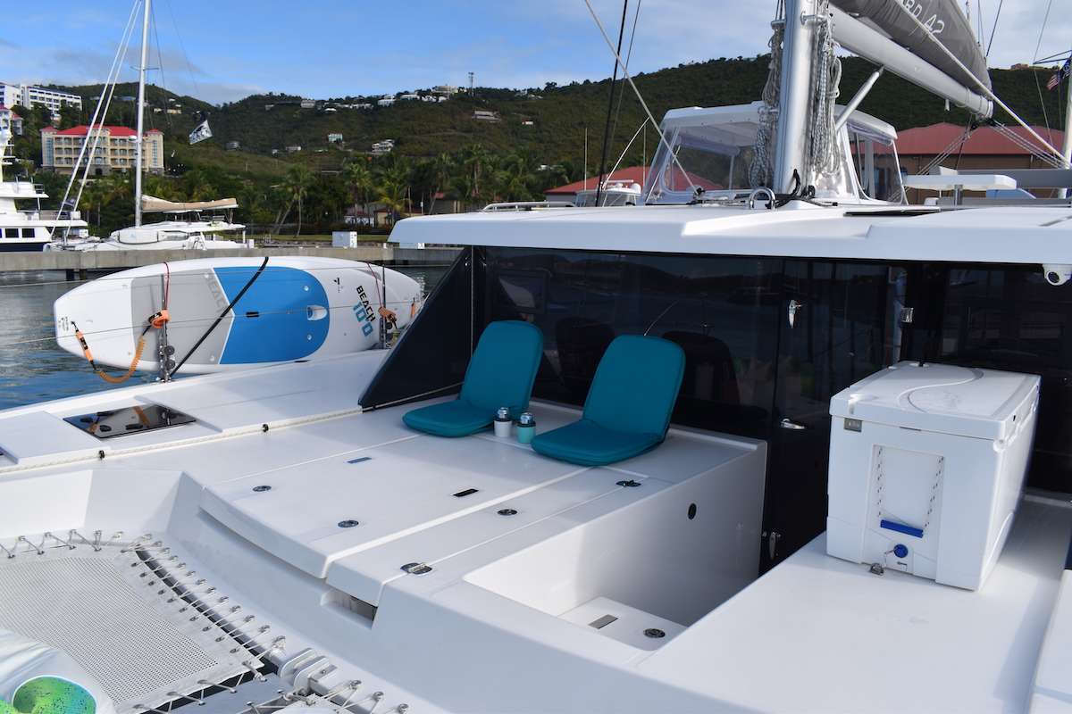 BELIEVEN Yacht Charter - Foreward Seating