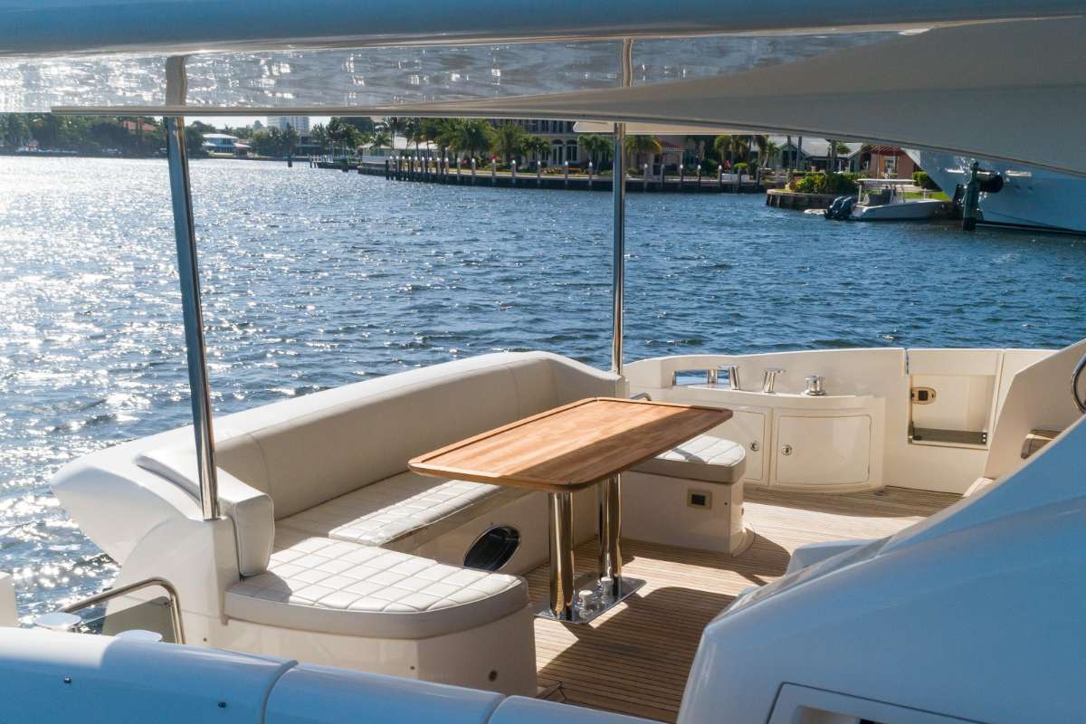 LUPO Yacht Charter - Al Fresco Dining Table
