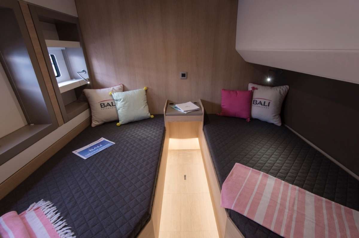Twin cabin