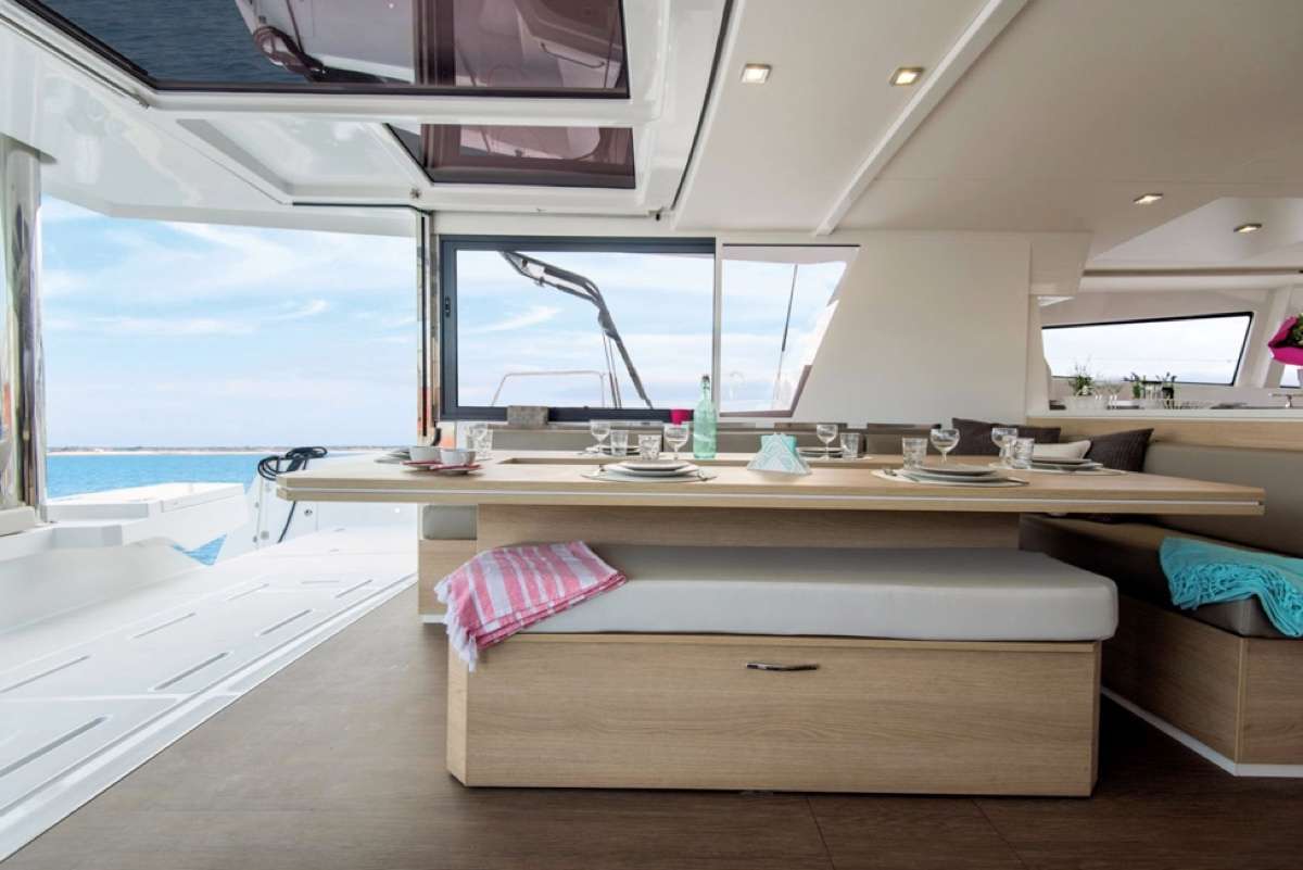 Salon / Cockpit