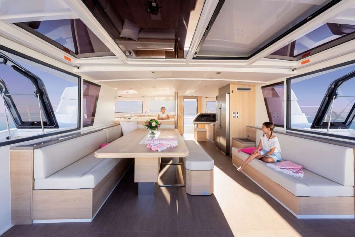 Cockpit to Salon/Galley