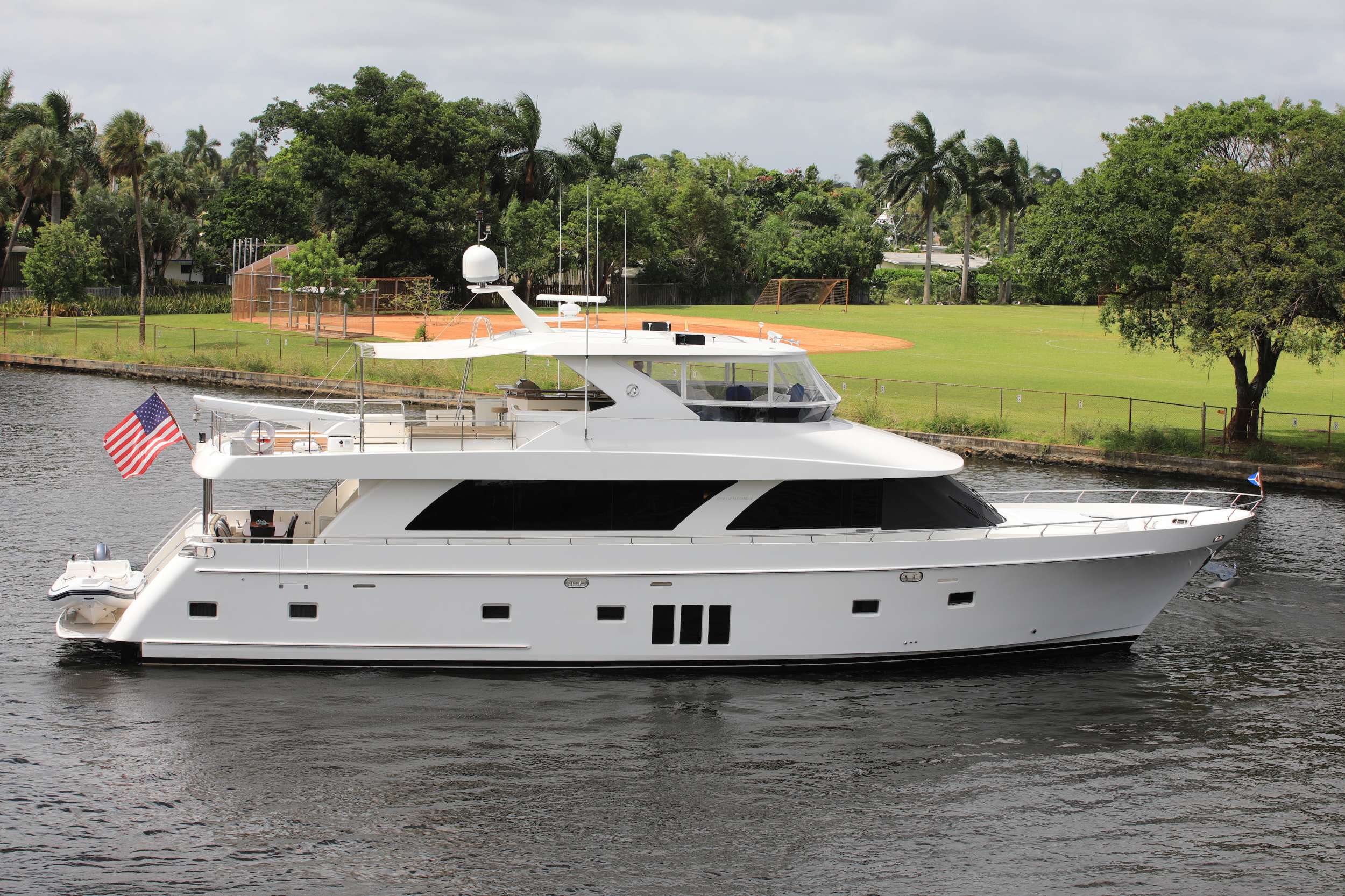 Yacht Charter UNCORKED | Ritzy Charters