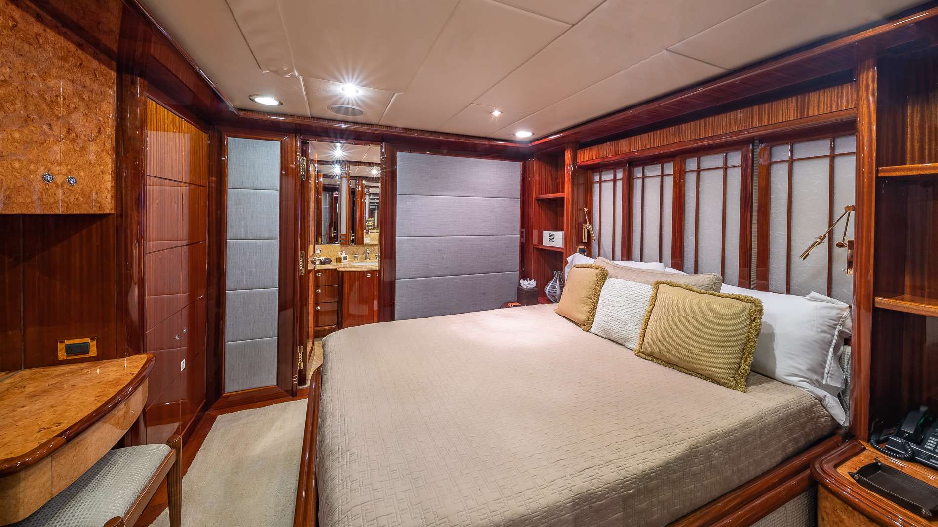 Guest cabin