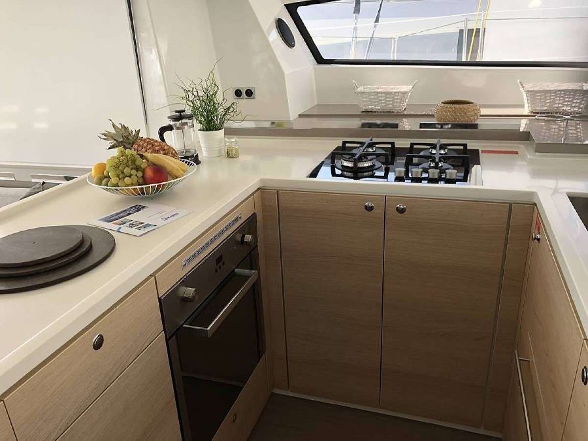 Kos 54.Cat Galley