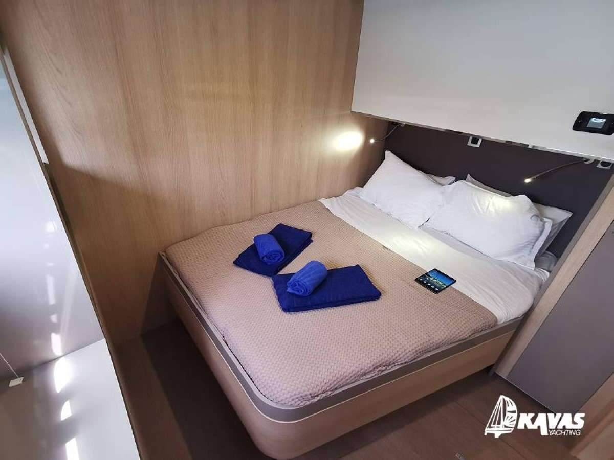 Kos 54.Cat Double Cabin