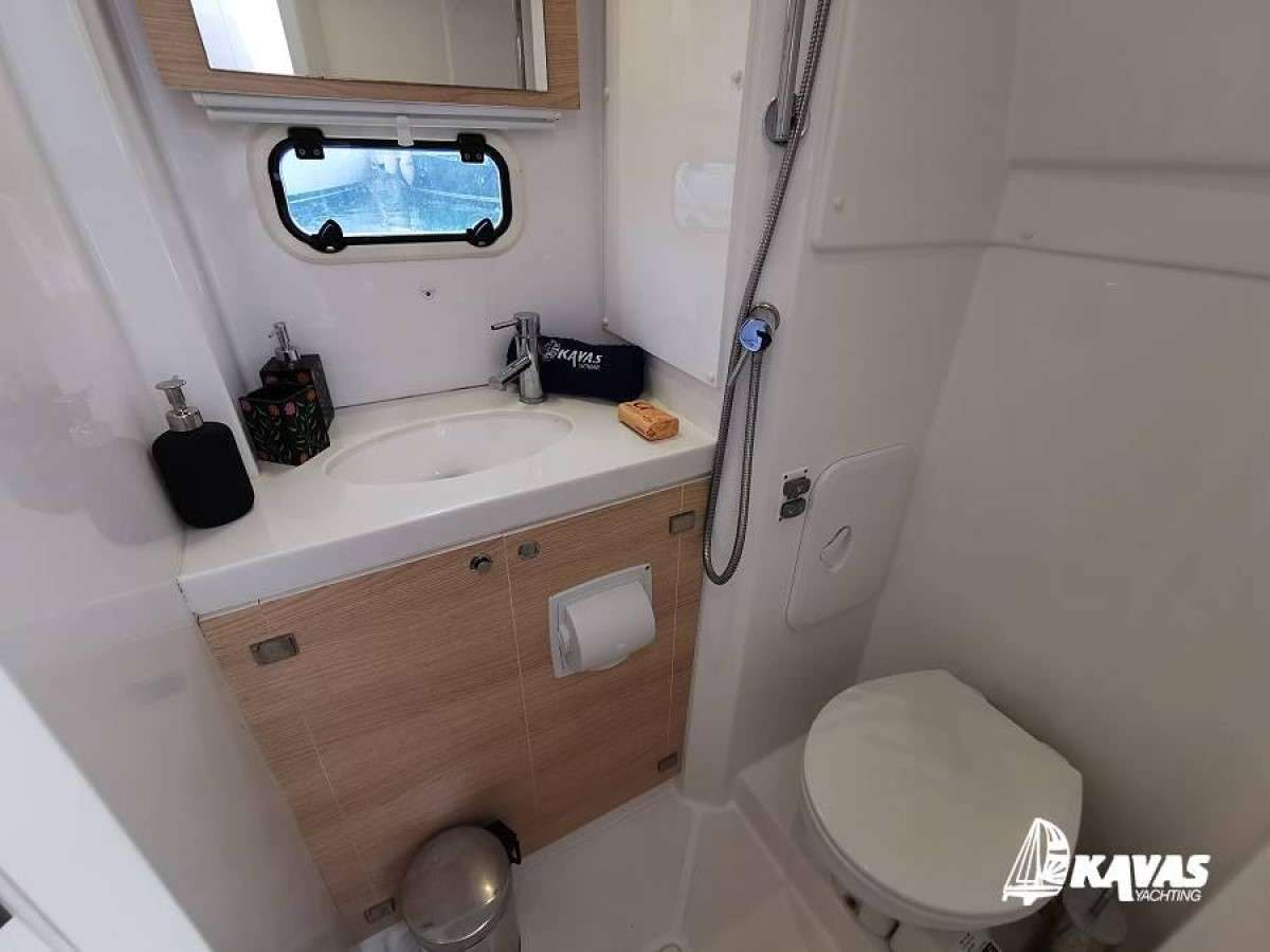 Kos 54.Cat Bathroom