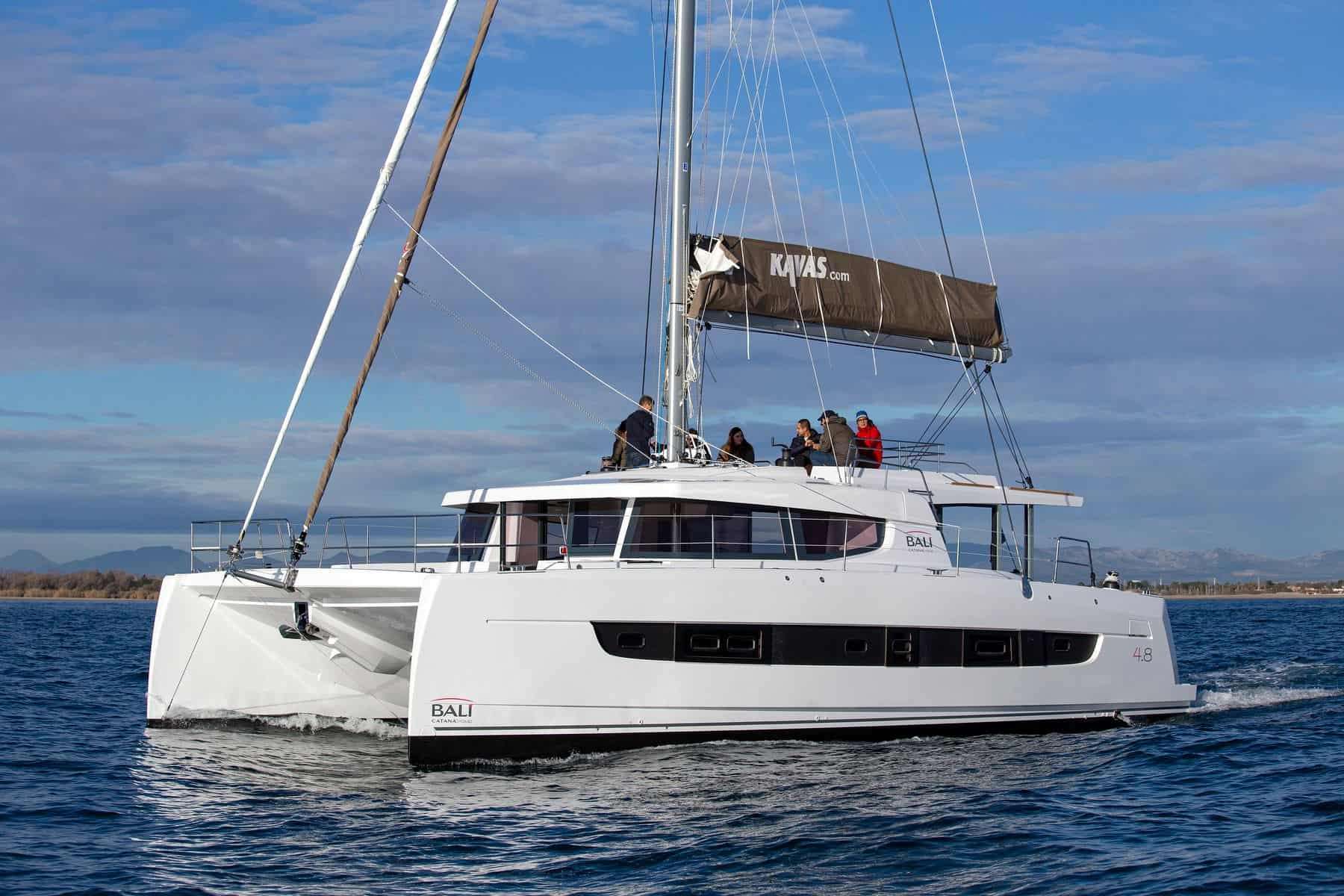 The BALI 4.8 Open Space brings together the best of the original characteristics that make up the DNA of BALI catamarans.

In addition to the recognized innovations such as the rigid forward cockpit with lounge area and sunbathing area; the new platform linking the two sugarscoops with large bench seat and lockers; the large tilt and-turn door and sliding windows; and a panoramic relaxation area on the coachroof, the BALI 4.8 offers, as does the 5.4, new access to the forward cockpit by an interior door and cabins by panels opening onto the aft cockpit.