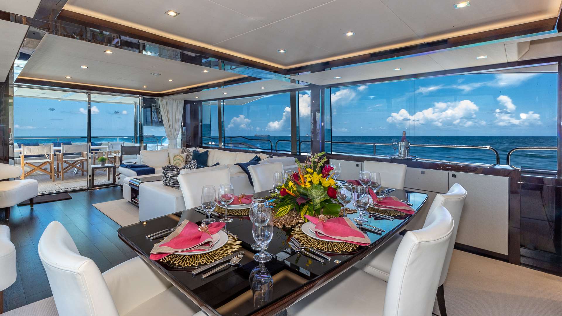 MIRRACLE Yacht Charter - Formal Dining