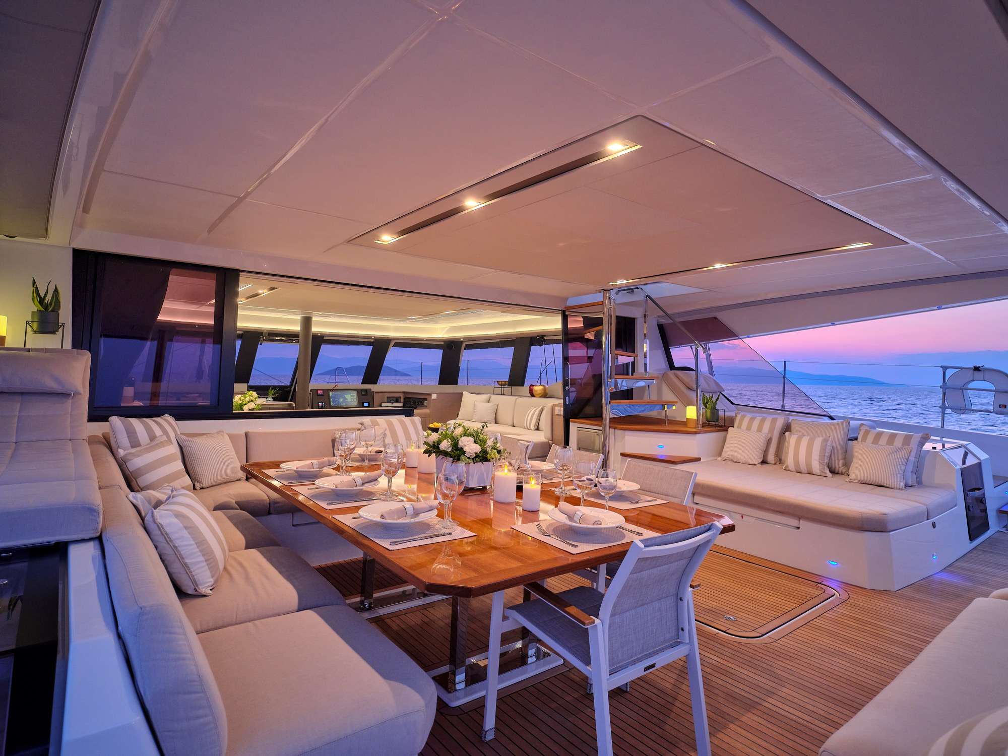 Aft dining area
