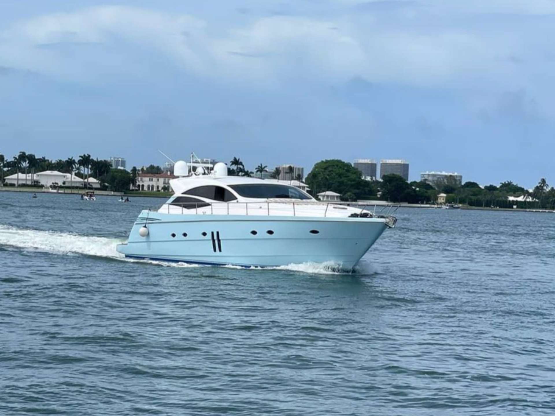 SKY Yacht Charter - Ritzy Charters