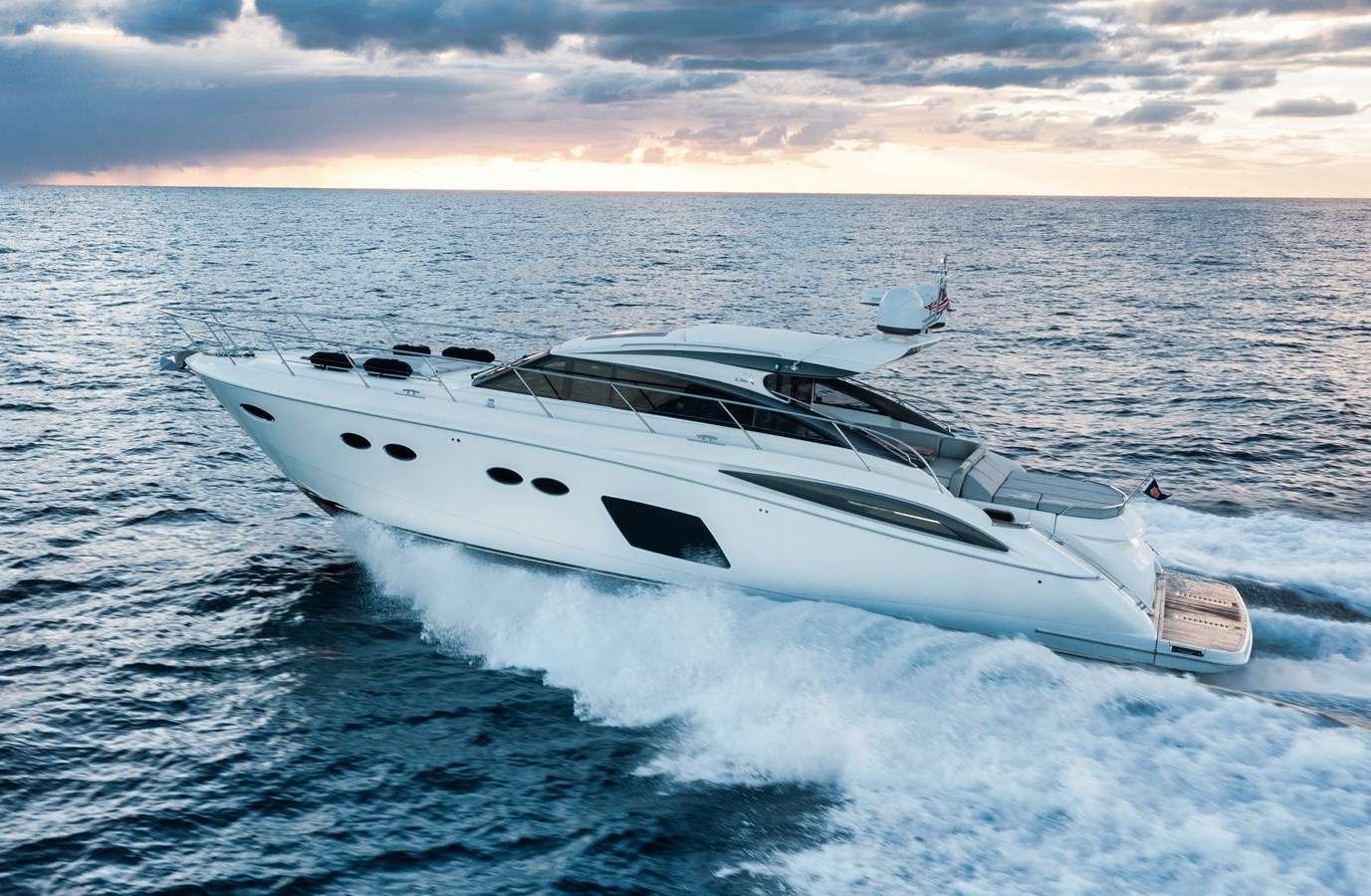 Yacht Charter Ella Rose | Ritzy Charters