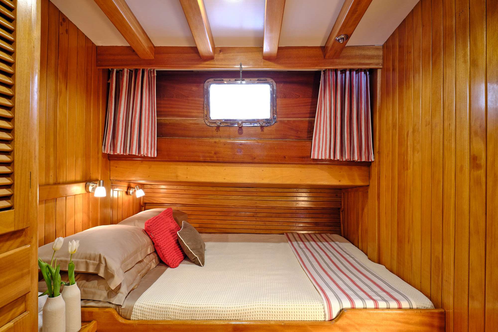 Double cabin