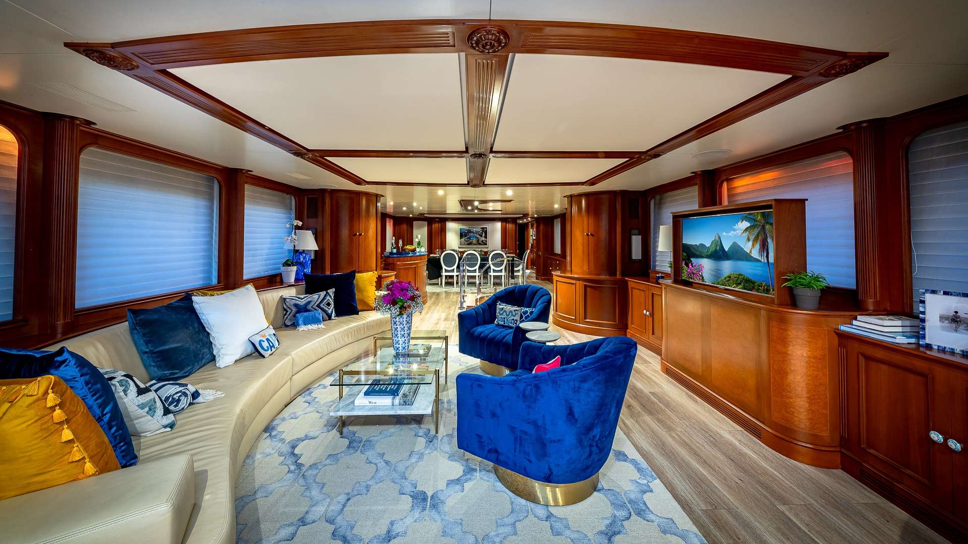 POUR ANOTHER Yacht Charter - Salon