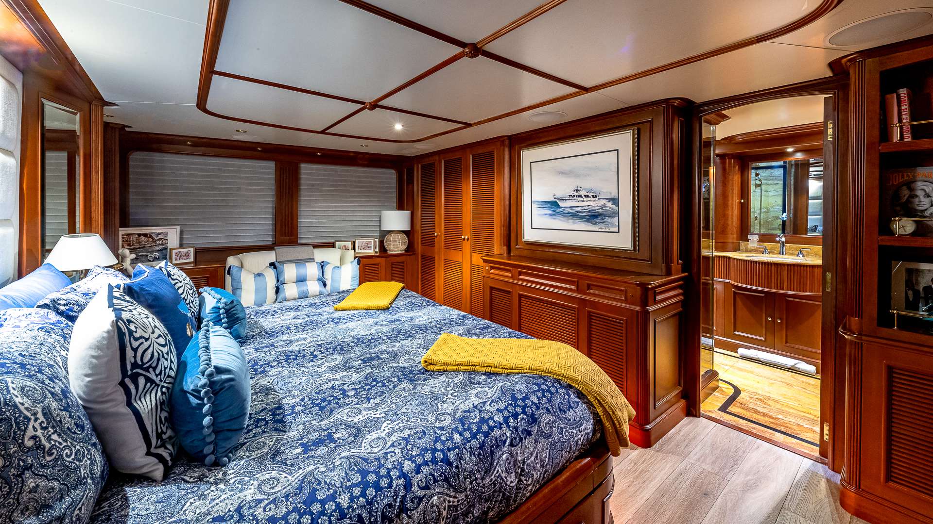 POUR ANOTHER Yacht Charter - Master stateroom
