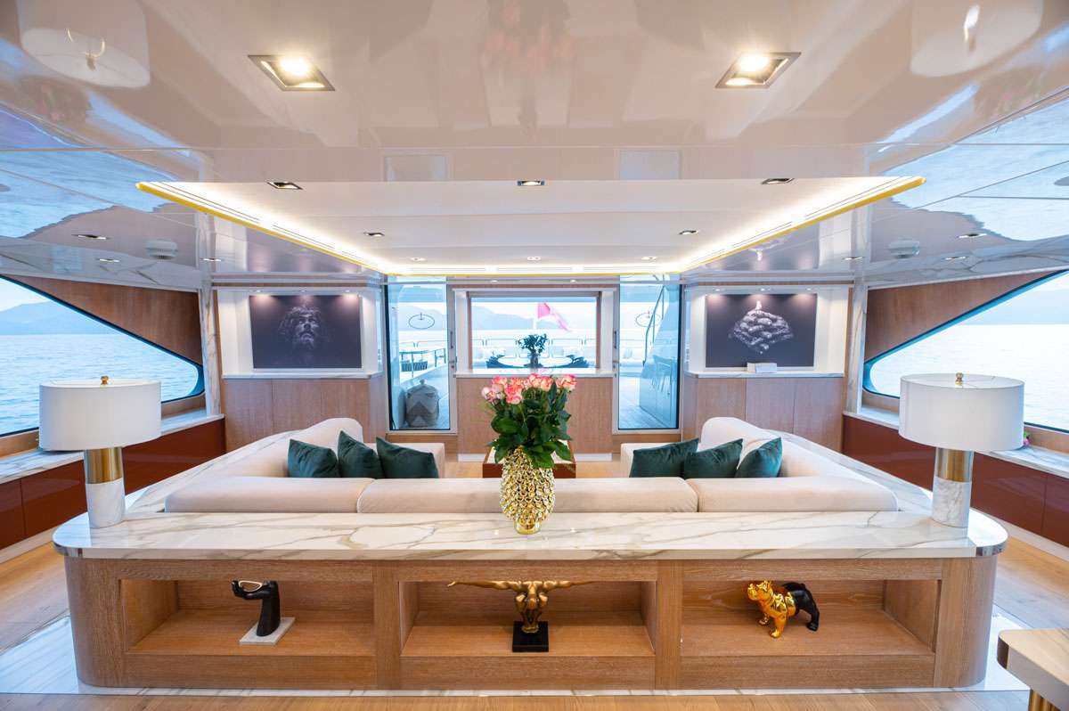 BARENTS Yacht Charter - Upper Deck Salon