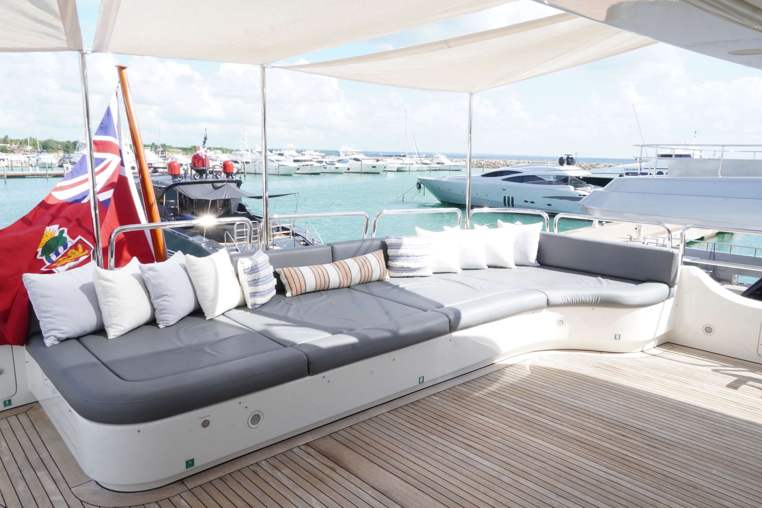 Upper deck - Aft lounge 