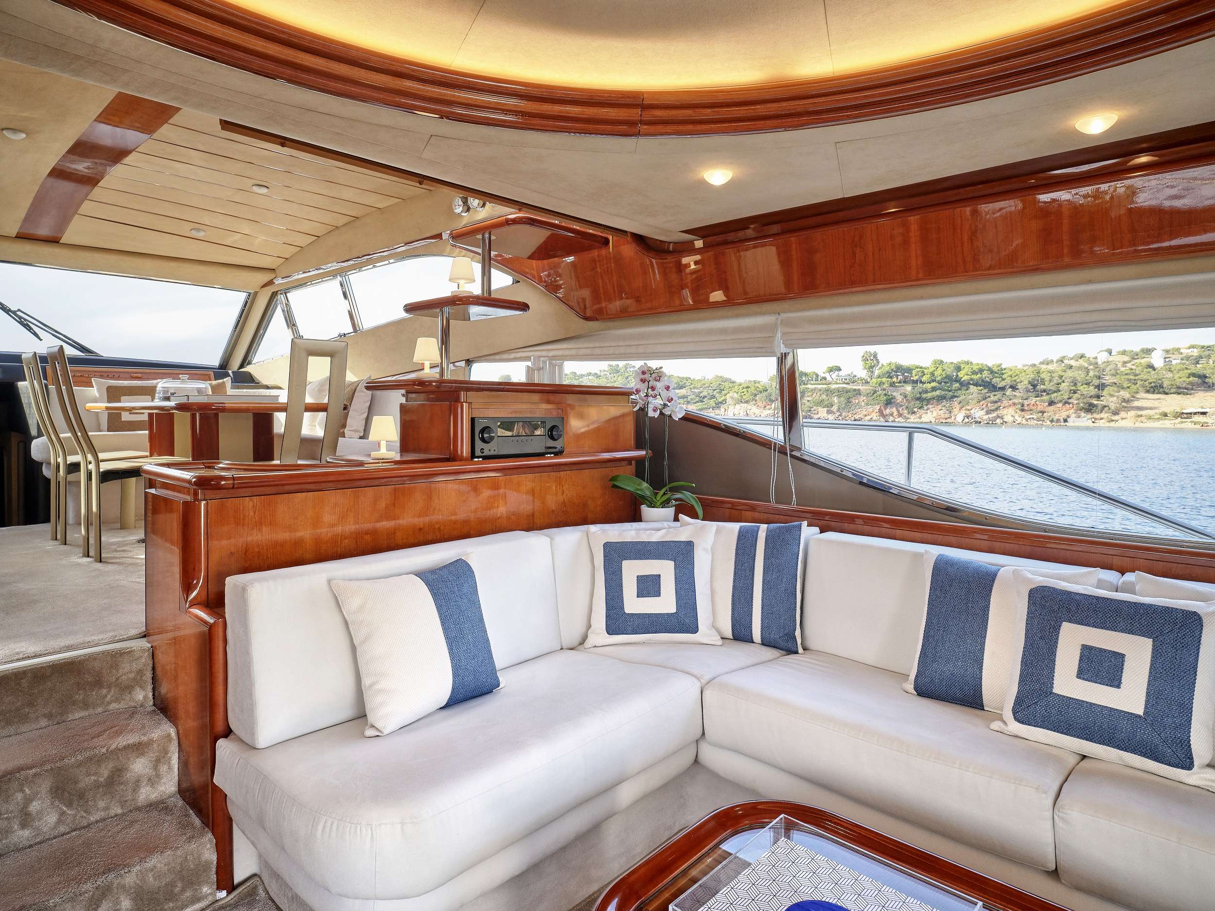 MIREN Yacht Charter - Salon sofa