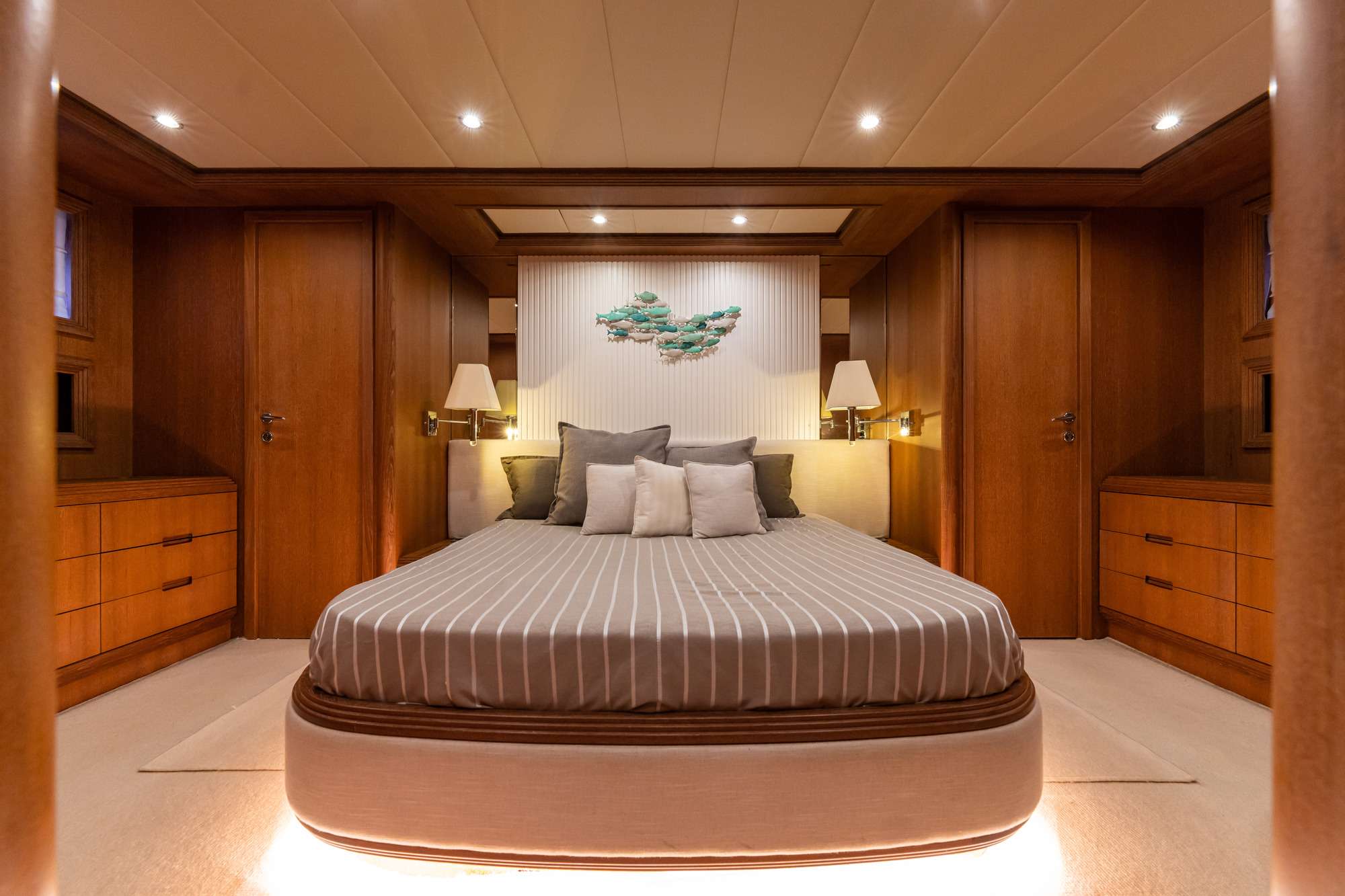 Resilience Yacht Charter - Master Cabin