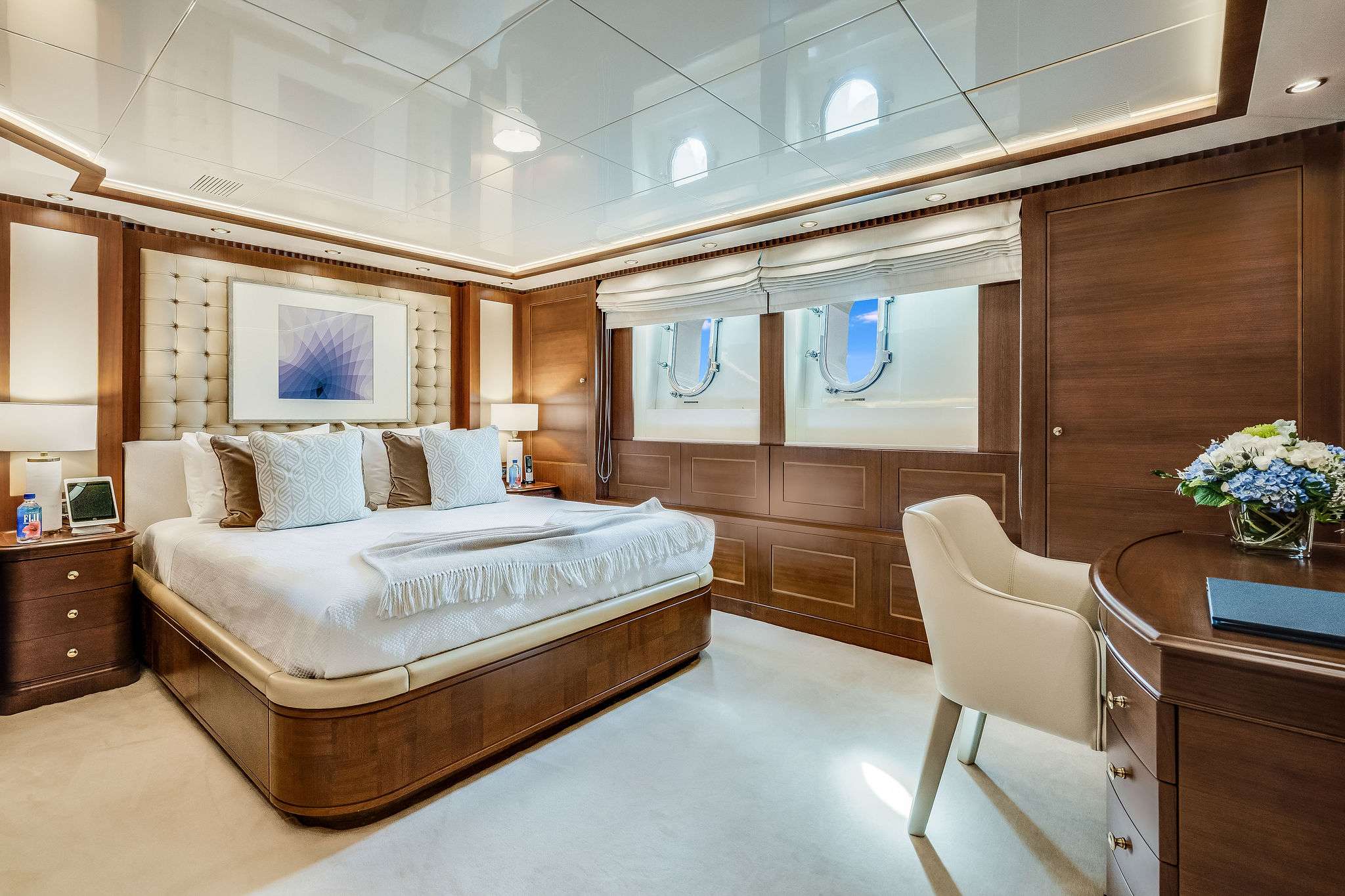 OCEANOS Yacht Charter - Starboard Aft Queen
