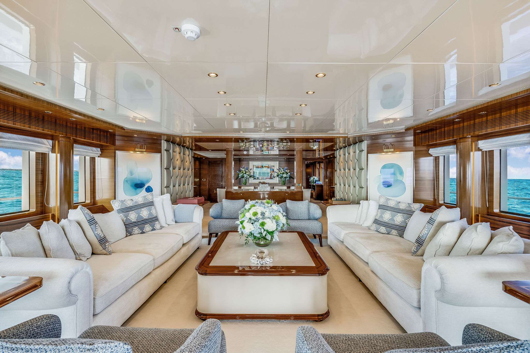 OCEANOS Yacht Charter - Main Salon