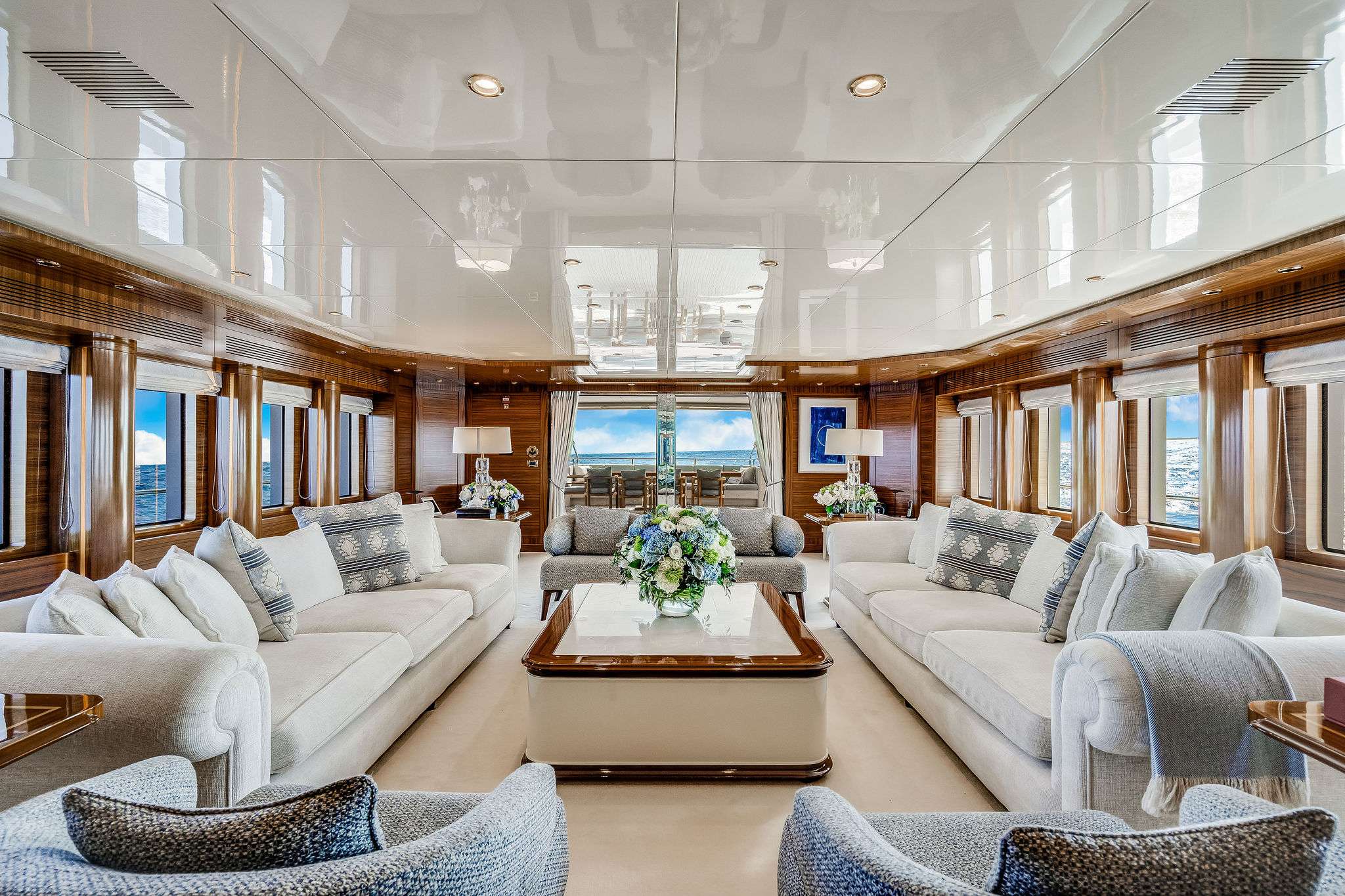 OCEANOS Yacht Charter - Main Salon
