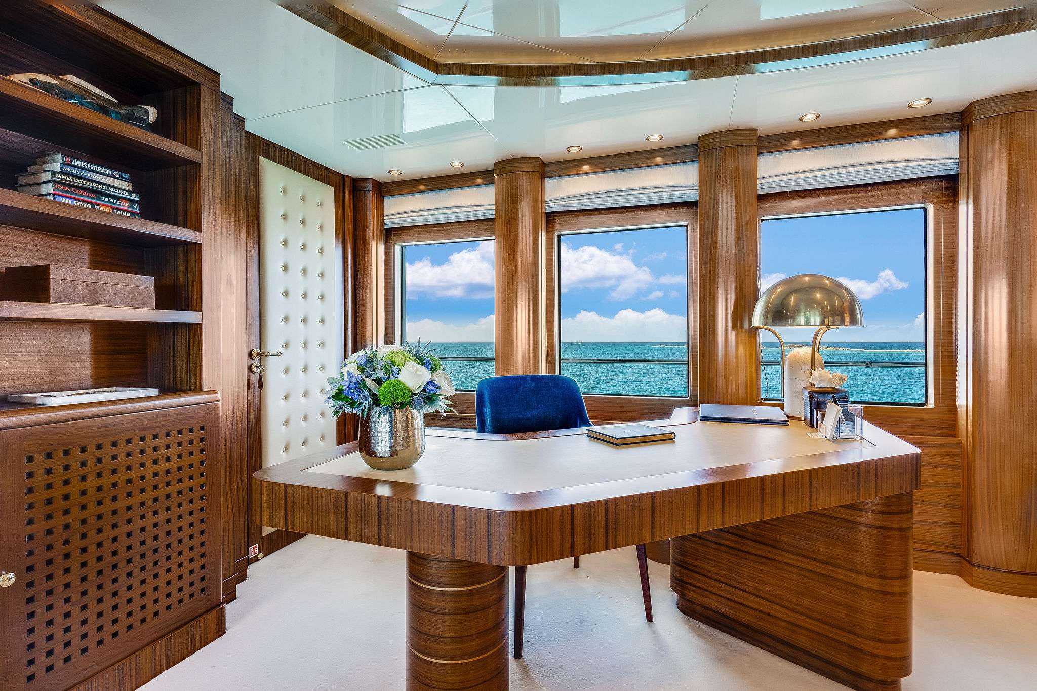 OCEANOS Yacht Charter - Owner's Office