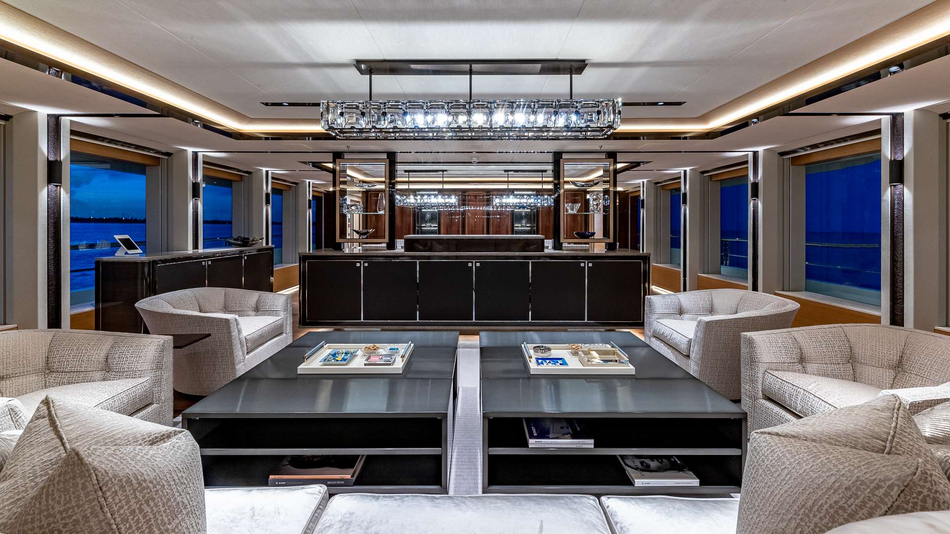 TOP FIVE II Yacht Charter - Main Deck Salon