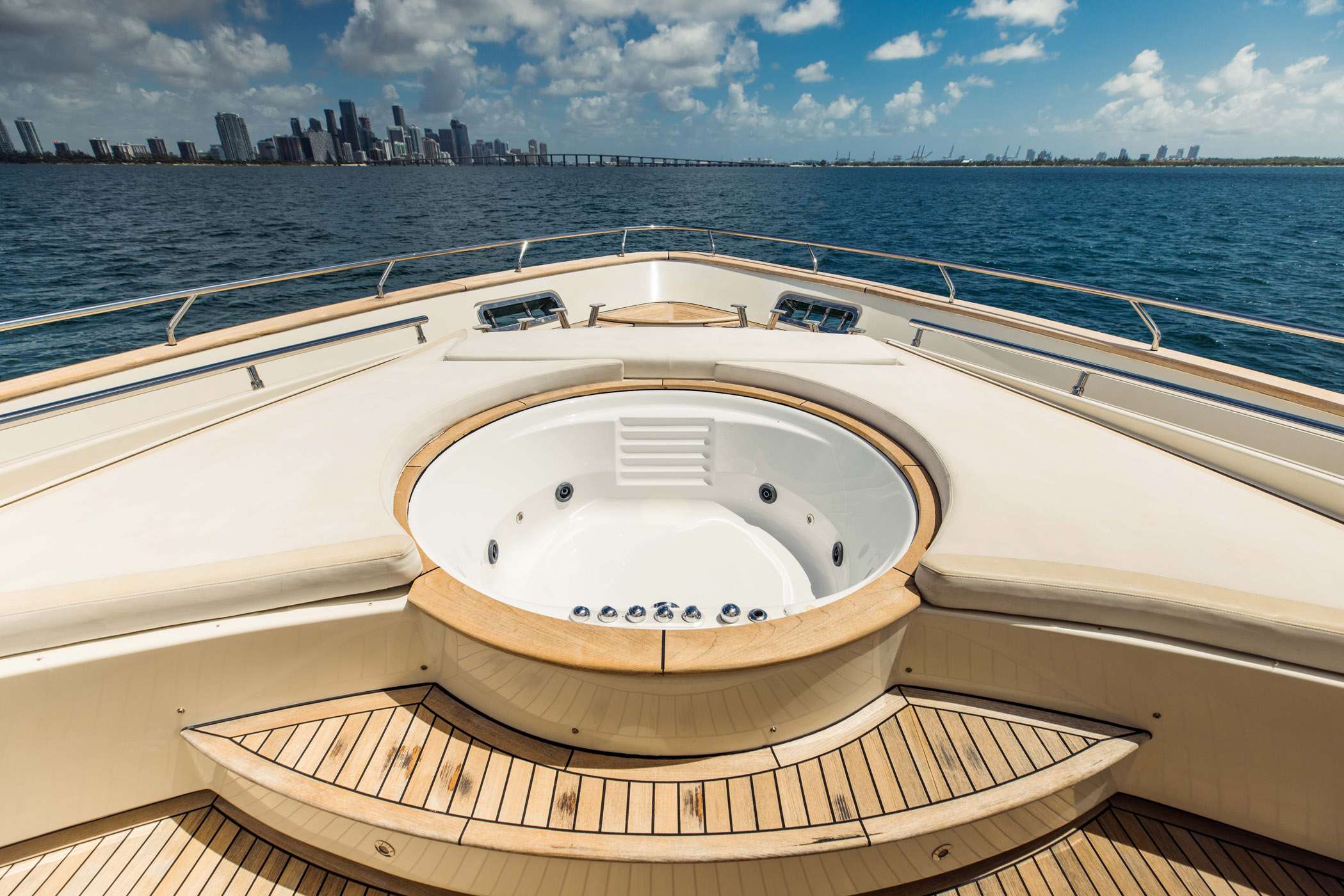 Casual Yacht Charter - Bow Jacuzzi